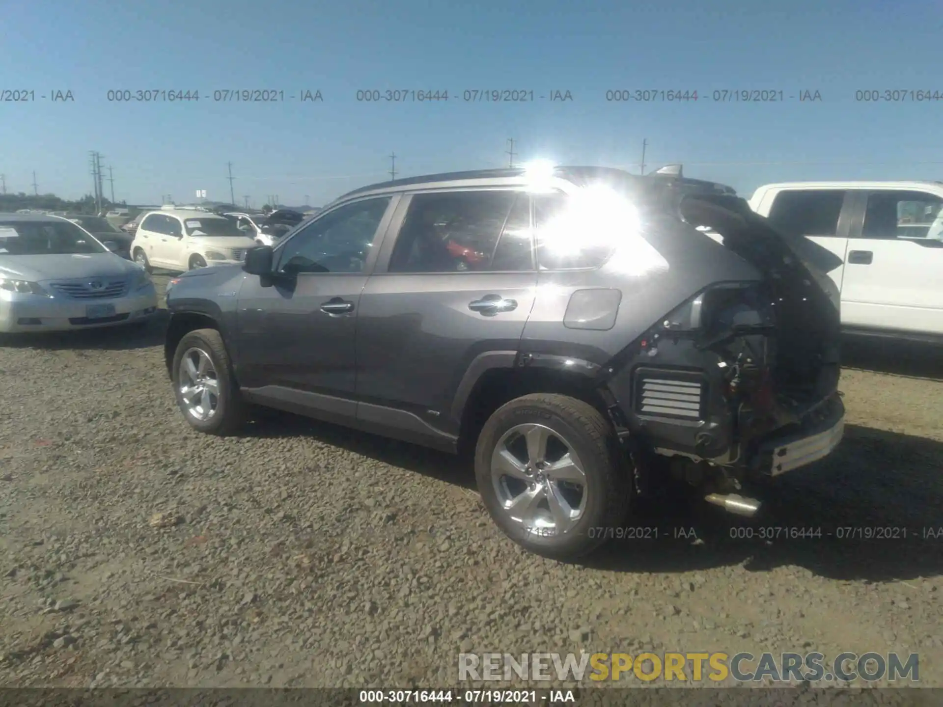 3 Photograph of a damaged car 2T3DWRFV0LW076292 TOYOTA RAV4 2020