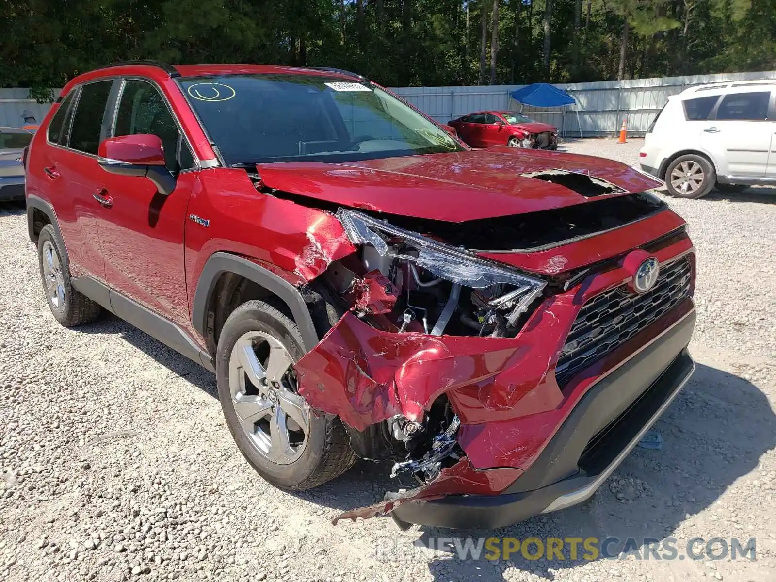 1 Photograph of a damaged car 2T3DWRFV1LW069481 TOYOTA RAV4 2020