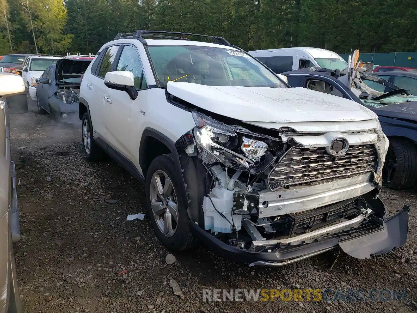 1 Photograph of a damaged car 2T3DWRFV1LW085177 TOYOTA RAV4 2020