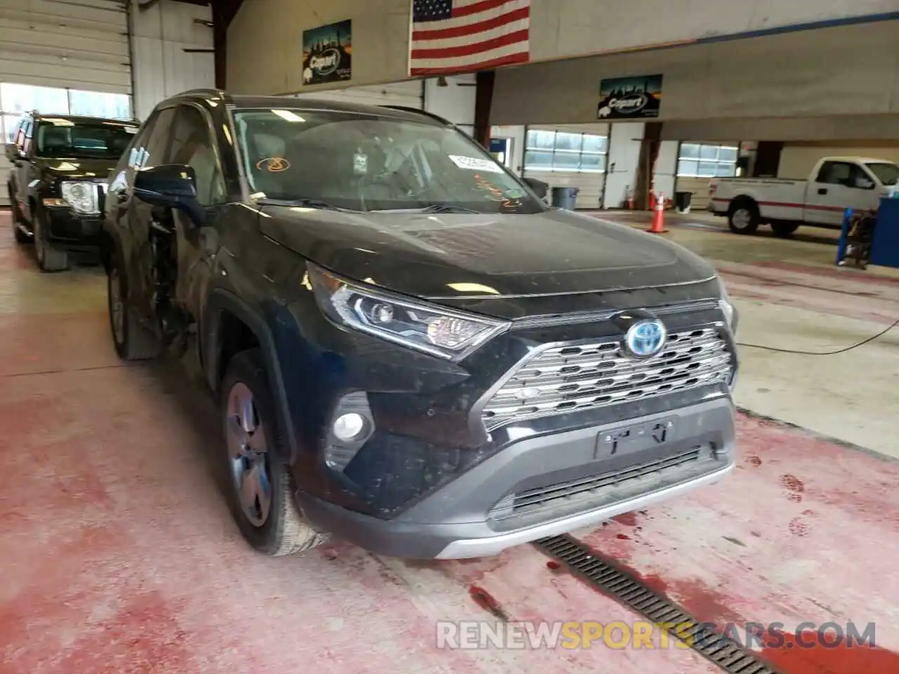 1 Photograph of a damaged car 2T3DWRFV2LW066038 TOYOTA RAV4 2020