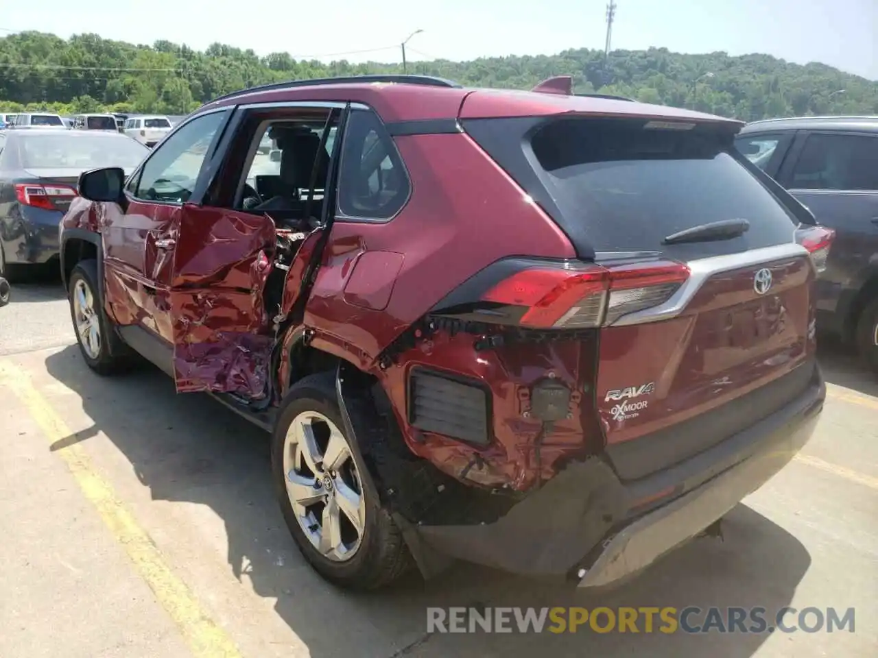 3 Photograph of a damaged car 2T3DWRFV2LW073815 TOYOTA RAV4 2020