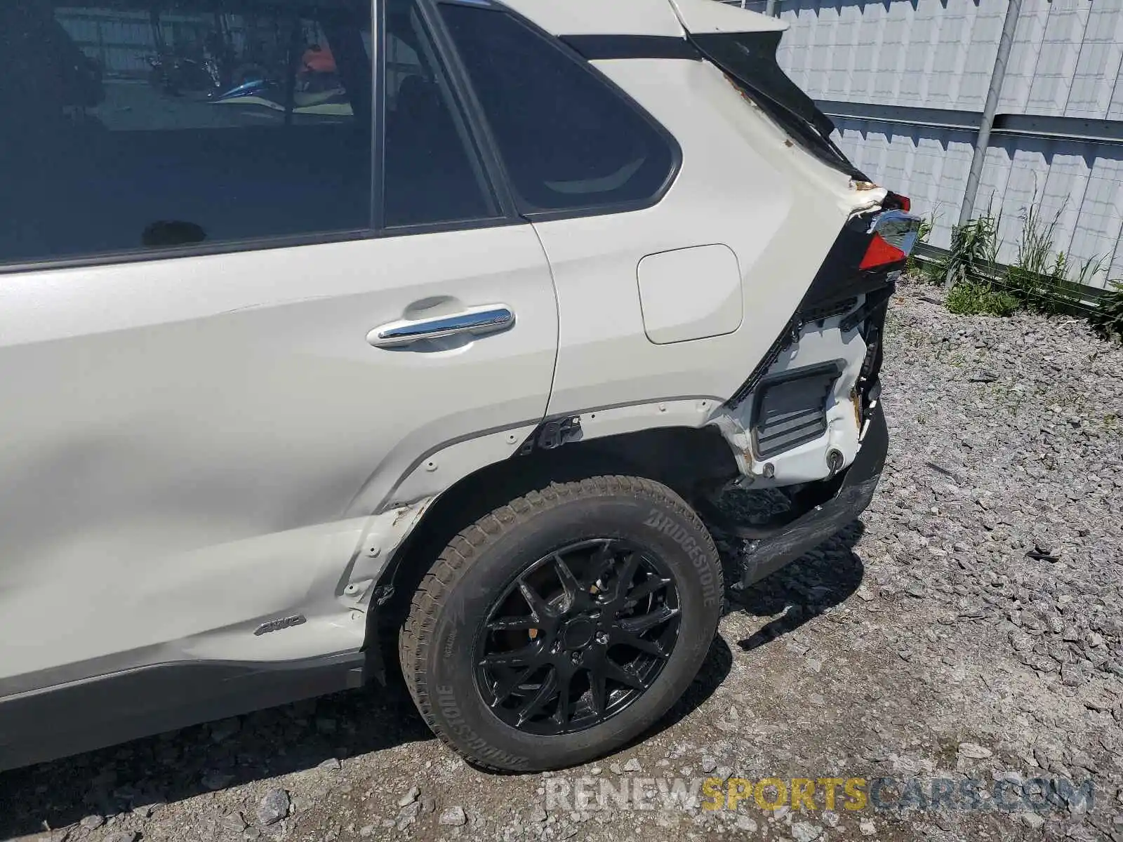 9 Photograph of a damaged car 2T3DWRFV2LW097743 TOYOTA RAV4 2020