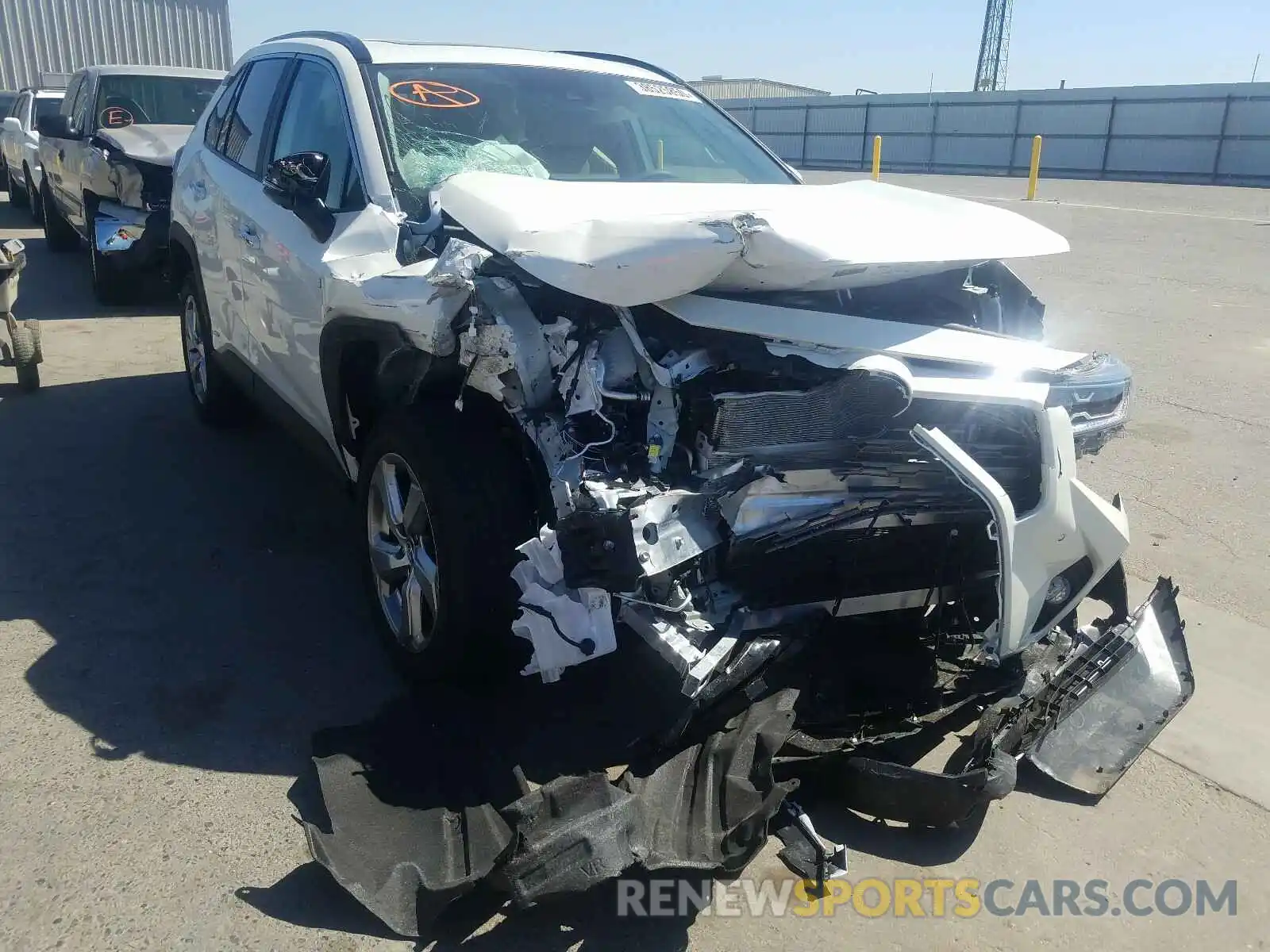 1 Photograph of a damaged car 2T3DWRFV3LW076027 TOYOTA RAV4 2020