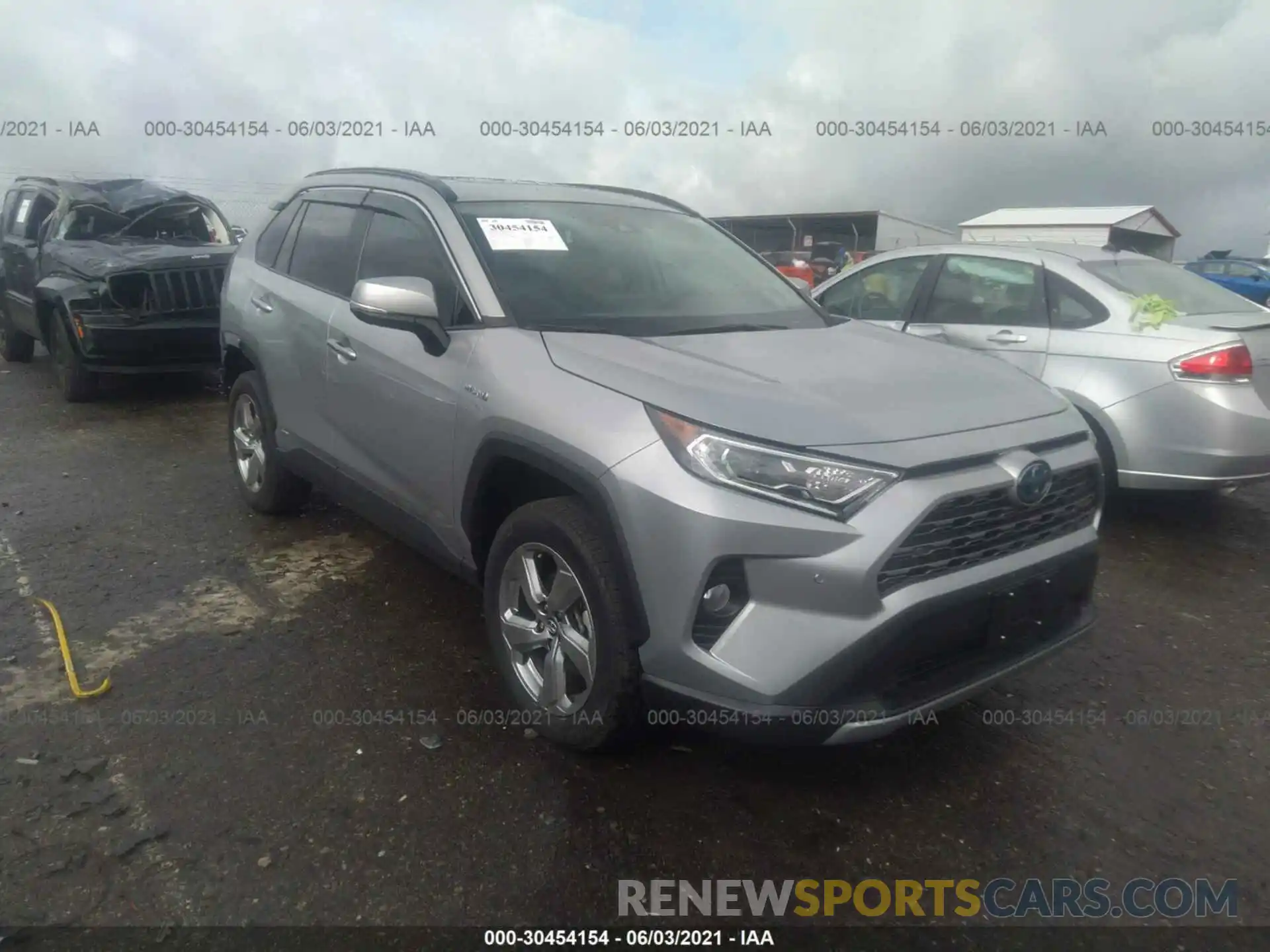 1 Photograph of a damaged car 2T3DWRFV4LW070298 TOYOTA RAV4 2020