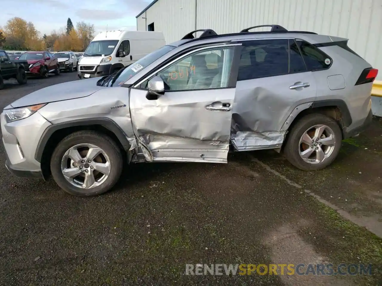 9 Photograph of a damaged car 2T3DWRFV5LW047810 TOYOTA RAV4 2020