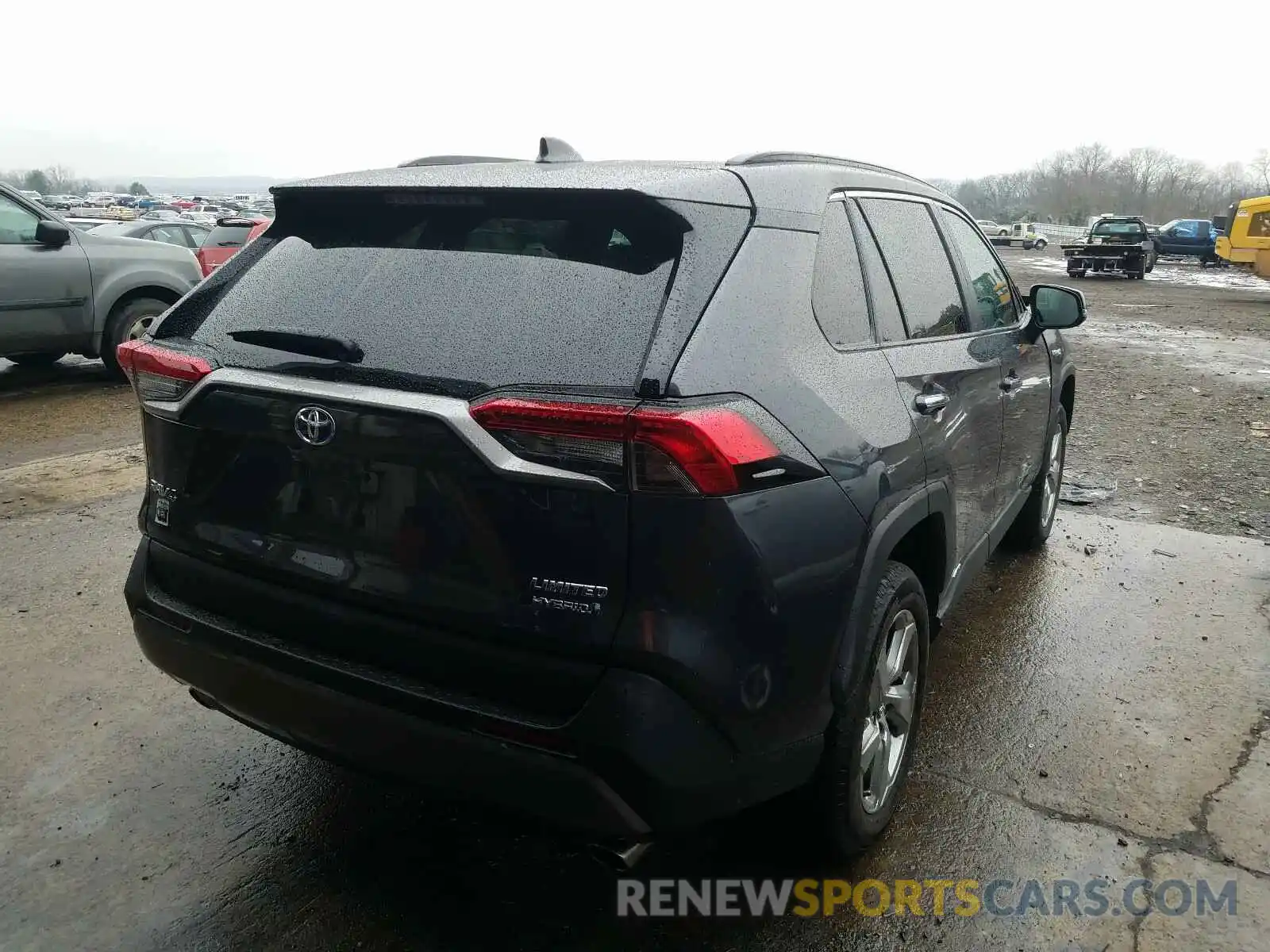 4 Photograph of a damaged car 2T3DWRFV5LW056376 TOYOTA RAV4 2020