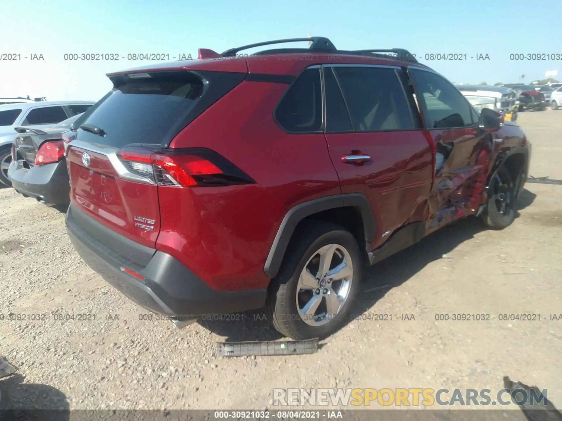 4 Photograph of a damaged car 2T3DWRFV5LW082055 TOYOTA RAV4 2020