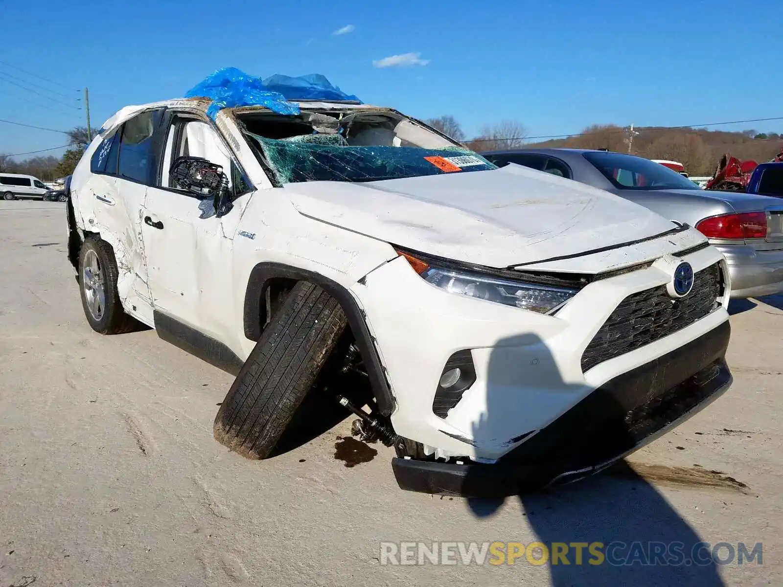 1 Photograph of a damaged car 2T3DWRFV6LW051834 TOYOTA RAV4 2020