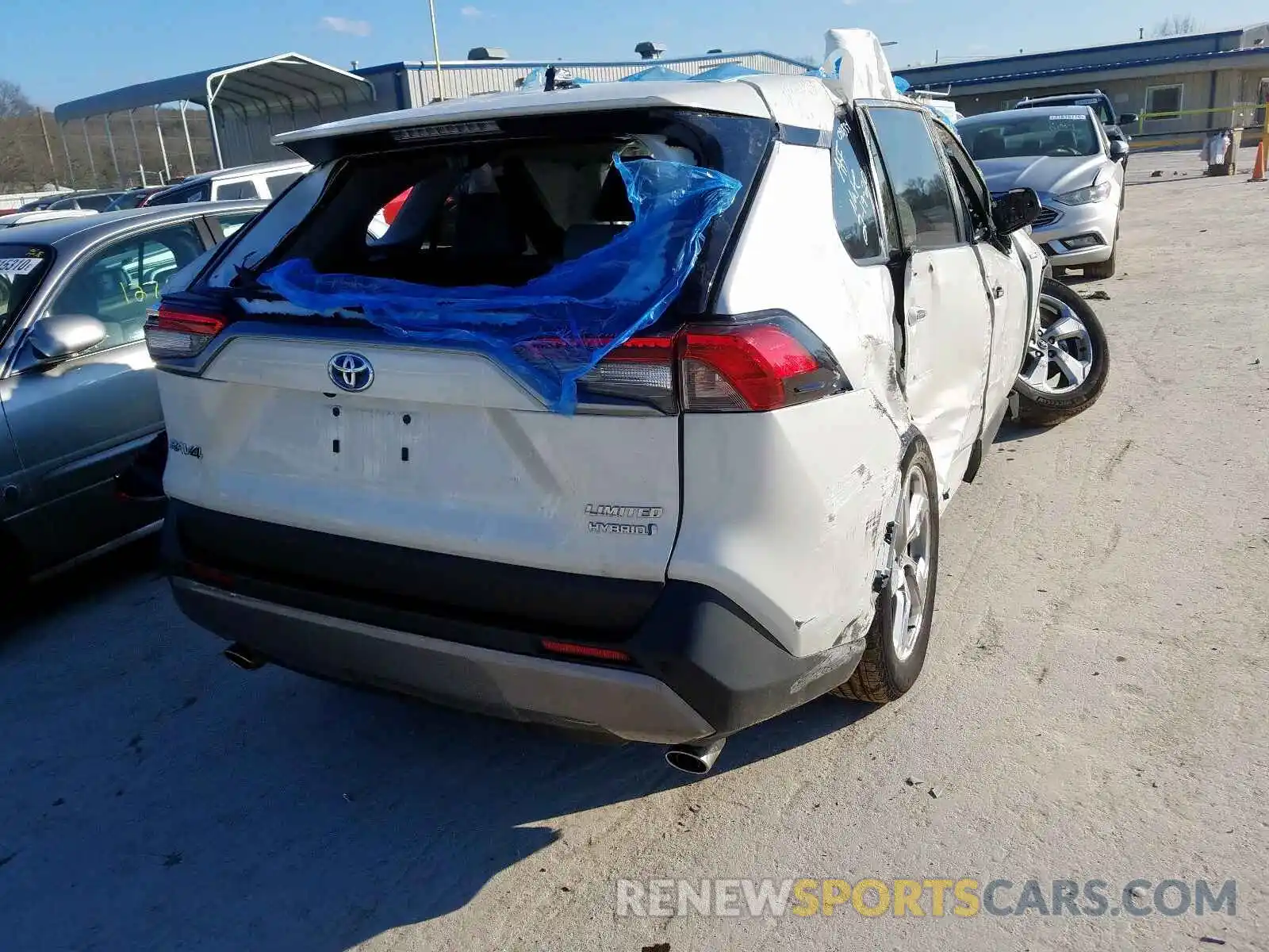 4 Photograph of a damaged car 2T3DWRFV6LW051834 TOYOTA RAV4 2020