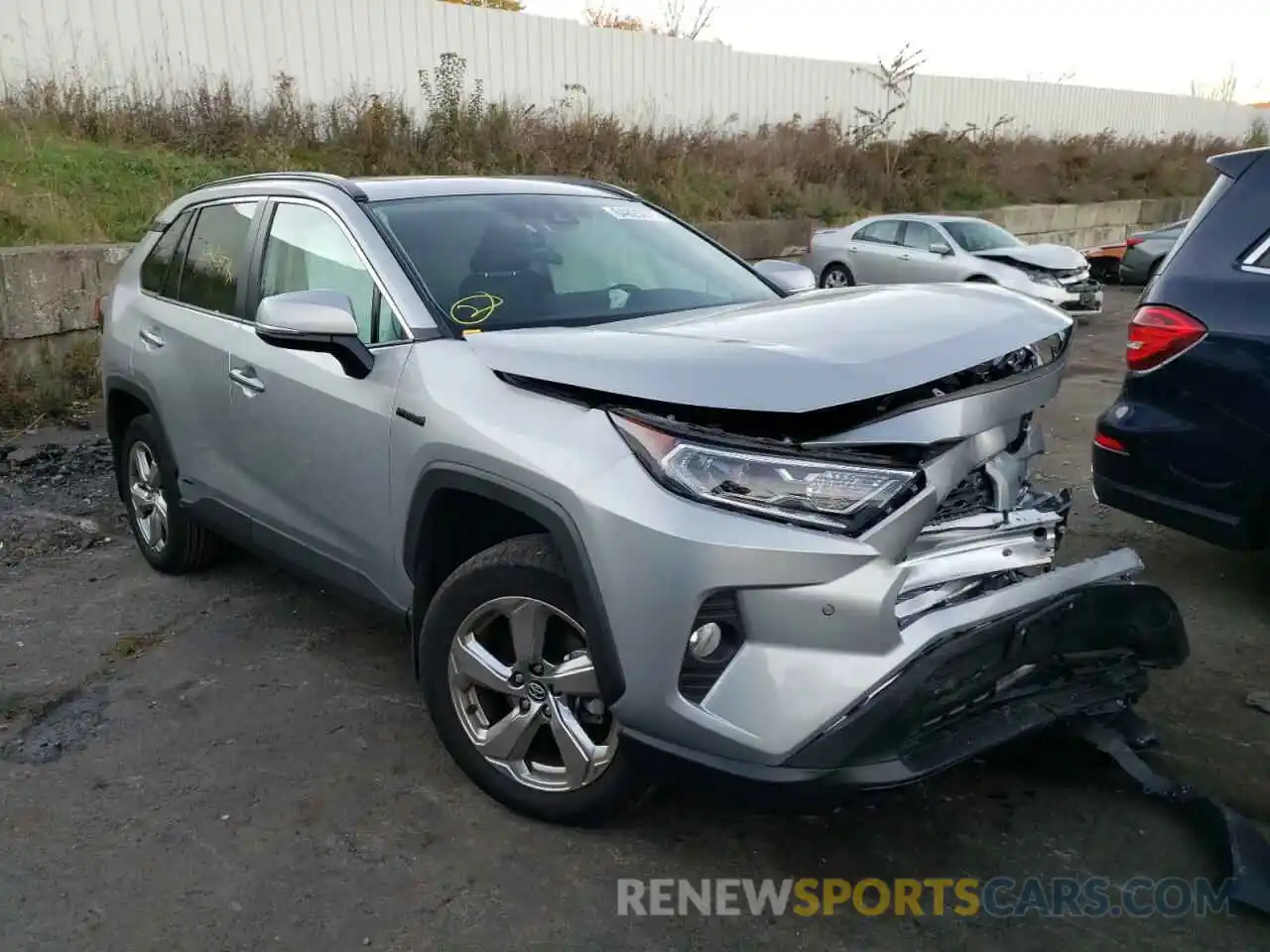 1 Photograph of a damaged car 2T3DWRFV7LW057044 TOYOTA RAV4 2020