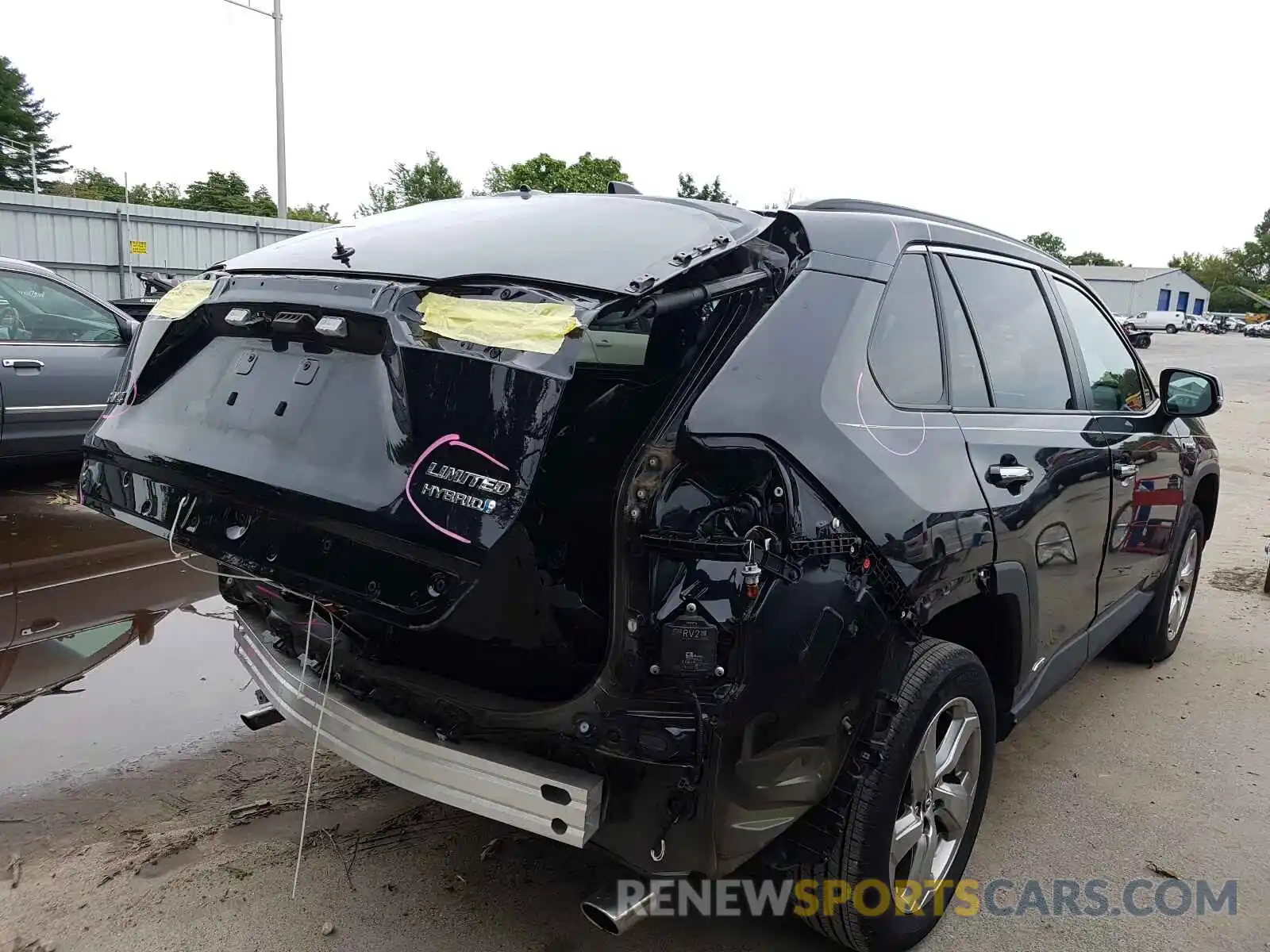 4 Photograph of a damaged car 2T3DWRFV8LW052550 TOYOTA RAV4 2020