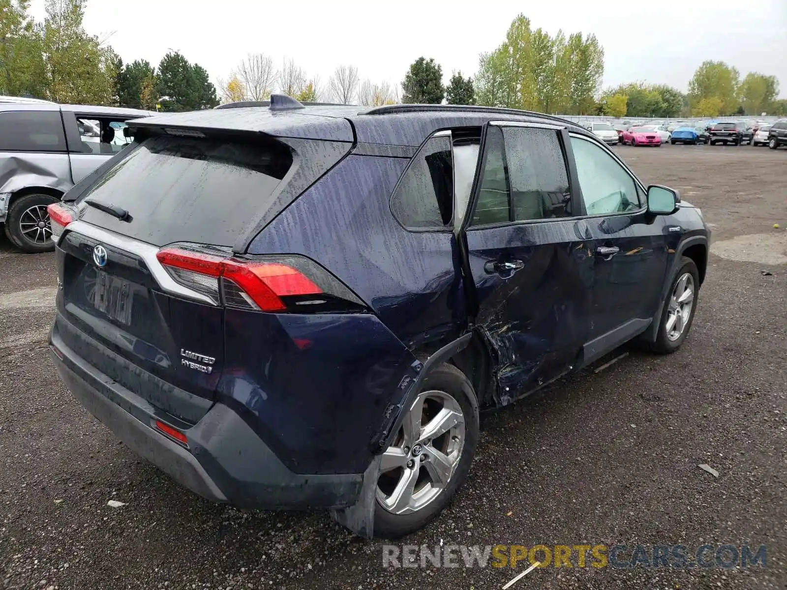 4 Photograph of a damaged car 2T3DWRFV8LW100774 TOYOTA RAV4 2020