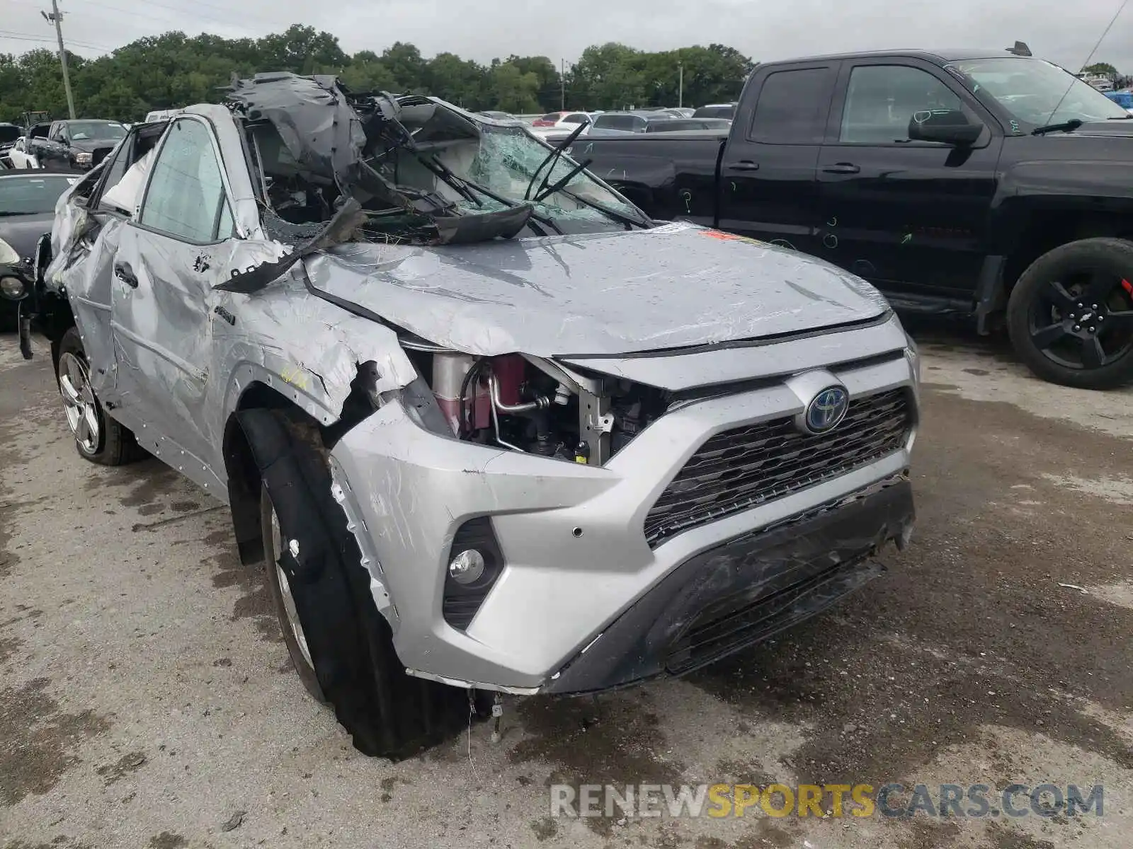 1 Photograph of a damaged car 2T3DWRFVXLW056891 TOYOTA RAV4 2020