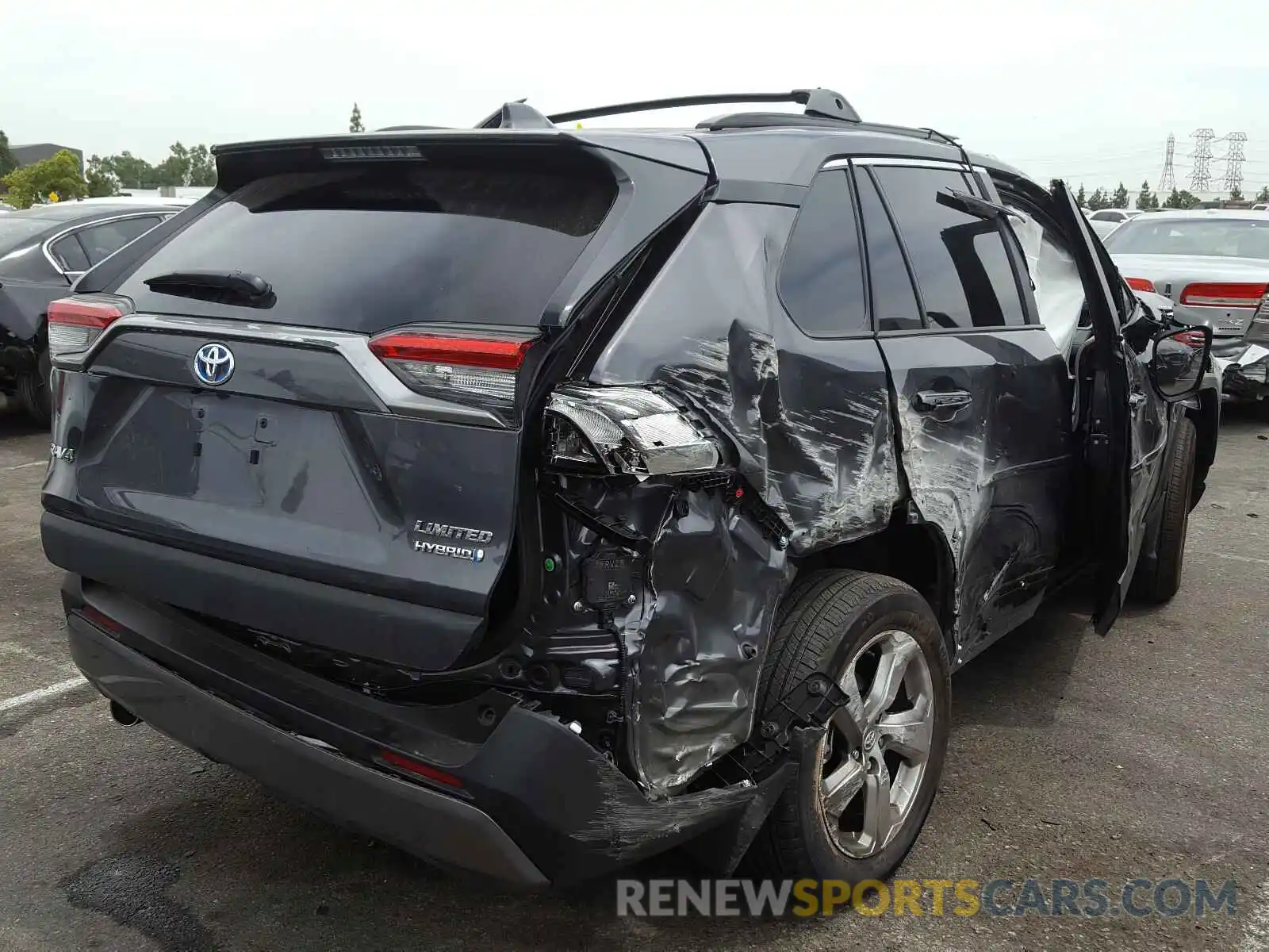 4 Photograph of a damaged car 2T3DWRFVXLW059399 TOYOTA RAV4 2020