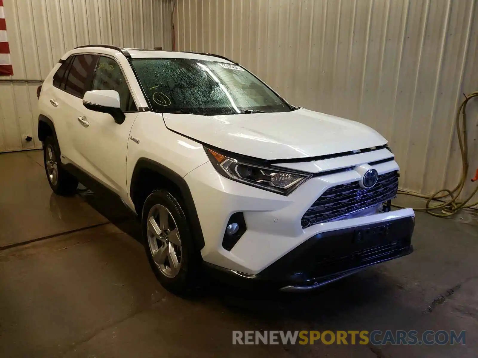 1 Фотография поврежденного автомобиля 2T3DWRFVXLW069060 TOYOTA RAV4 2020