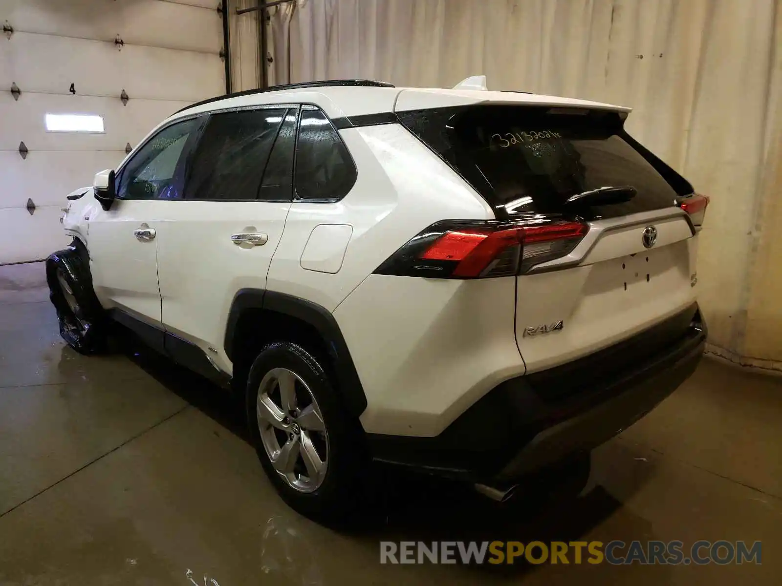 3 Photograph of a damaged car 2T3DWRFVXLW069060 TOYOTA RAV4 2020