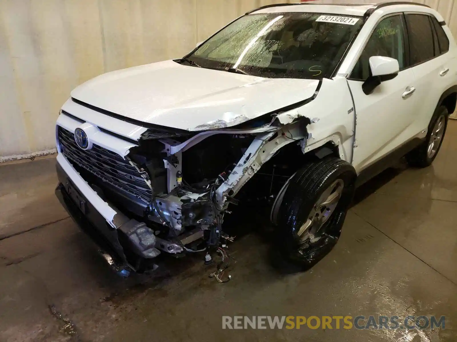 9 Photograph of a damaged car 2T3DWRFVXLW069060 TOYOTA RAV4 2020