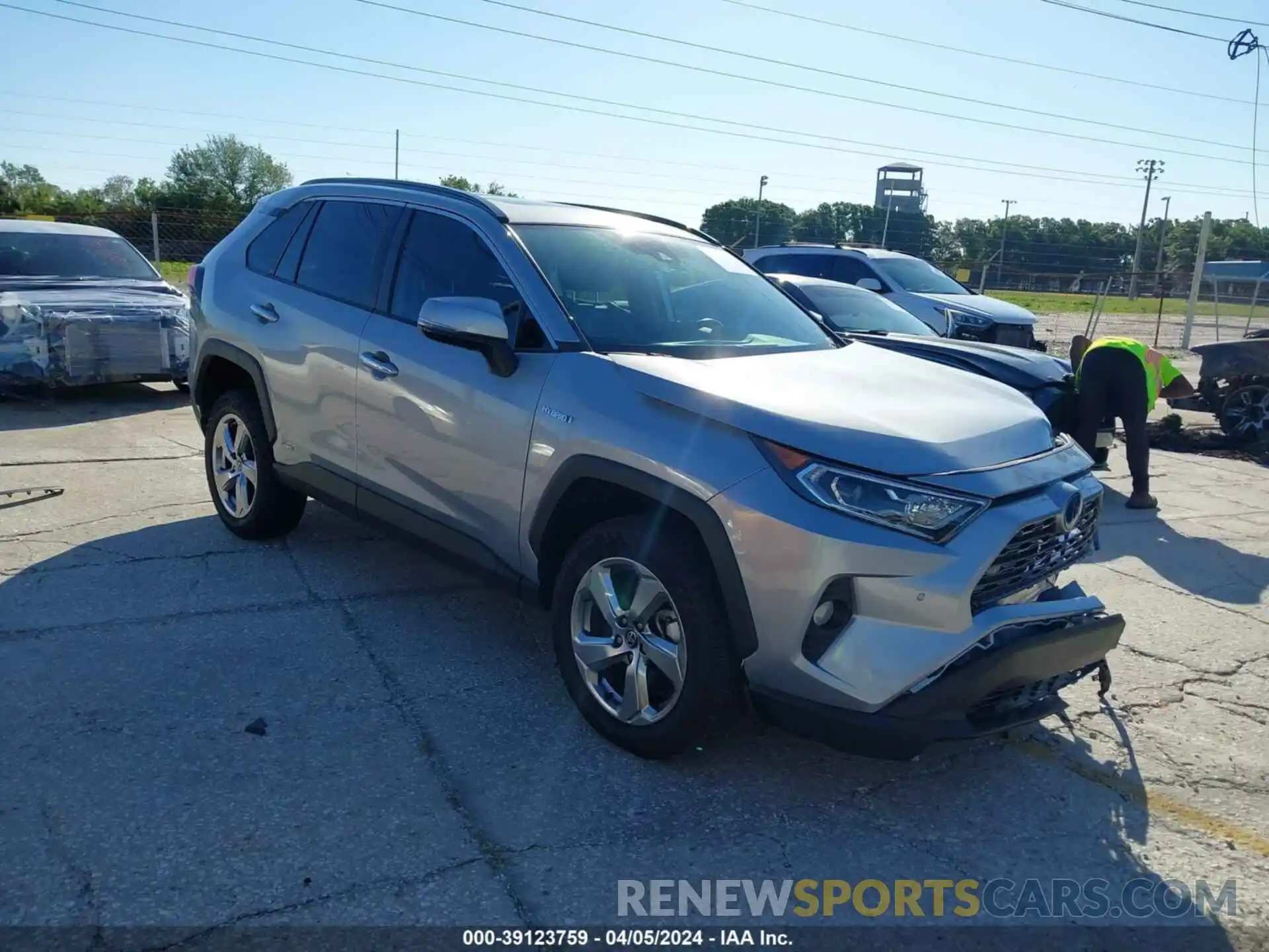 1 Photograph of a damaged car 2T3DWRFVXLW070192 TOYOTA RAV4 2020