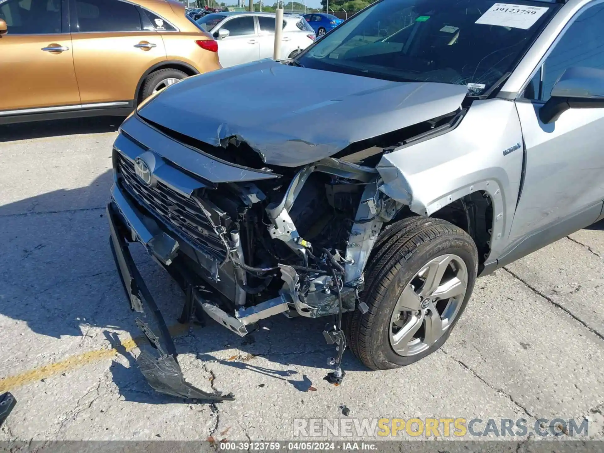 6 Photograph of a damaged car 2T3DWRFVXLW070192 TOYOTA RAV4 2020