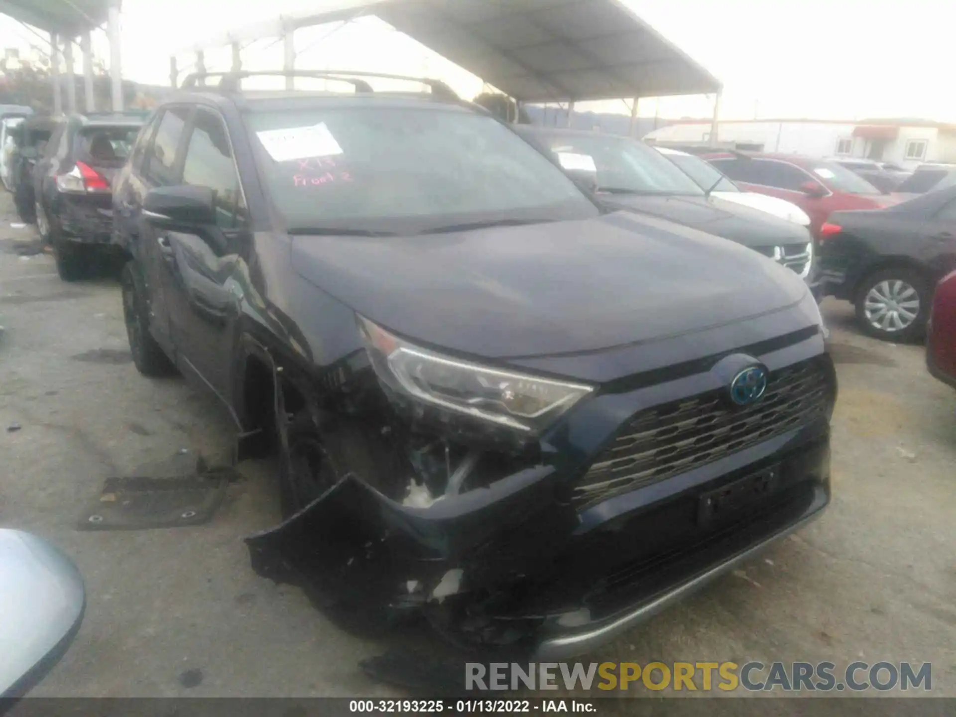 1 Photograph of a damaged car 2T3E6RFV0LW001824 TOYOTA RAV4 2020