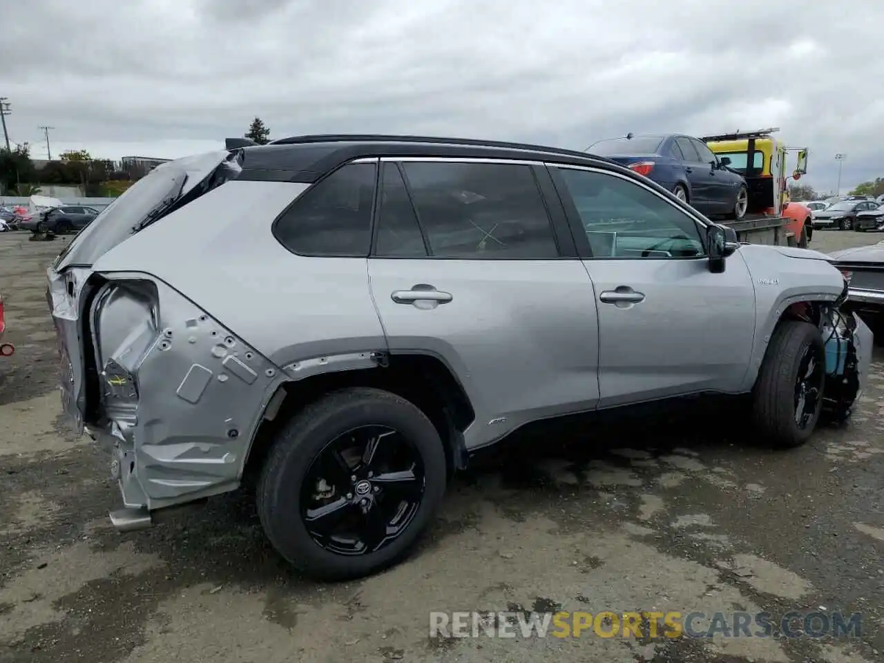 3 Photograph of a damaged car 2T3E6RFV3LW001140 TOYOTA RAV4 2020