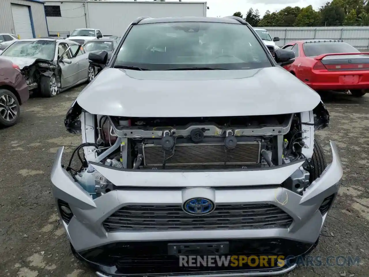 5 Photograph of a damaged car 2T3E6RFV3LW001140 TOYOTA RAV4 2020