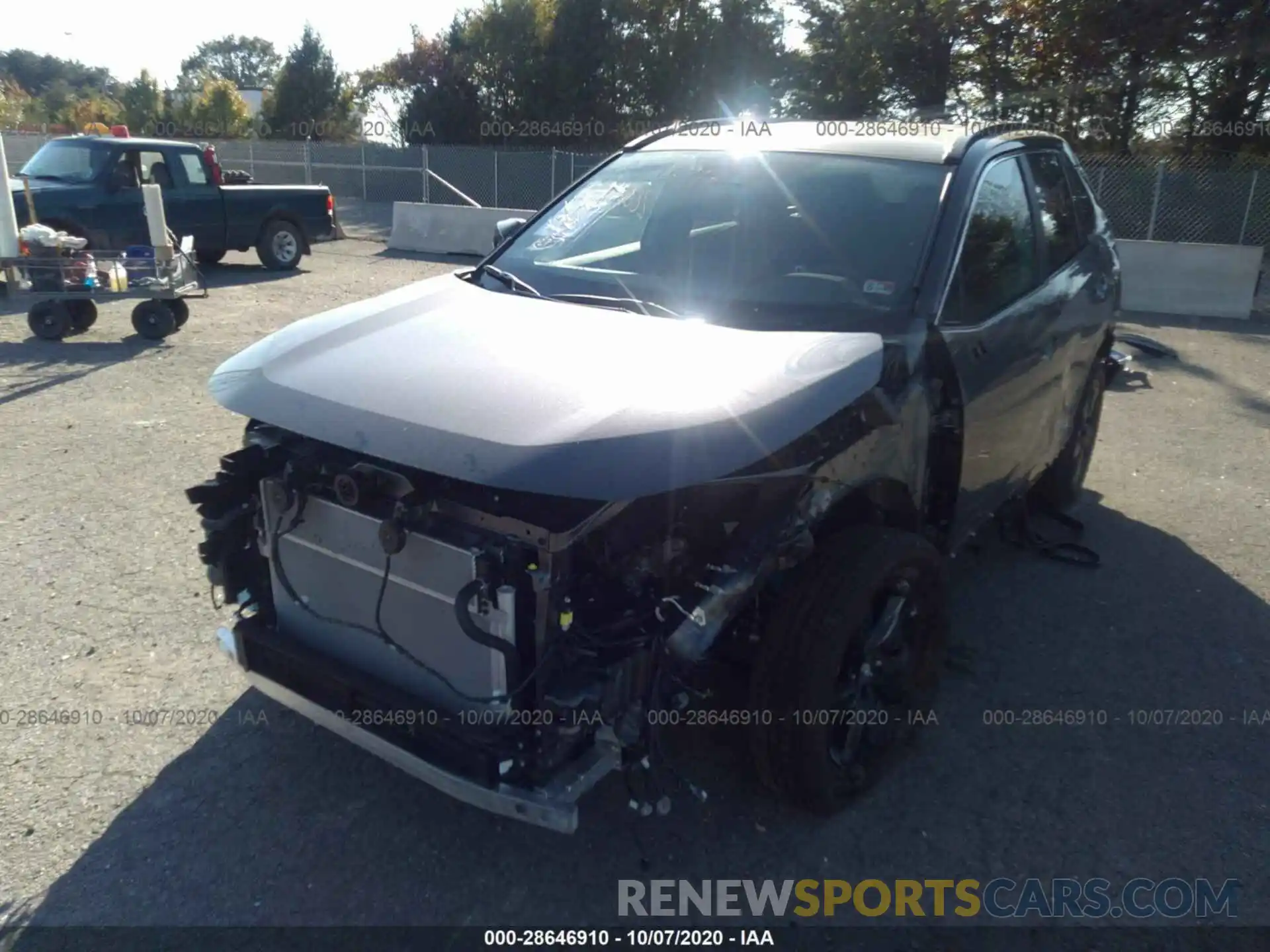 6 Photograph of a damaged car 2T3E6RFV3LW001283 TOYOTA RAV4 2020