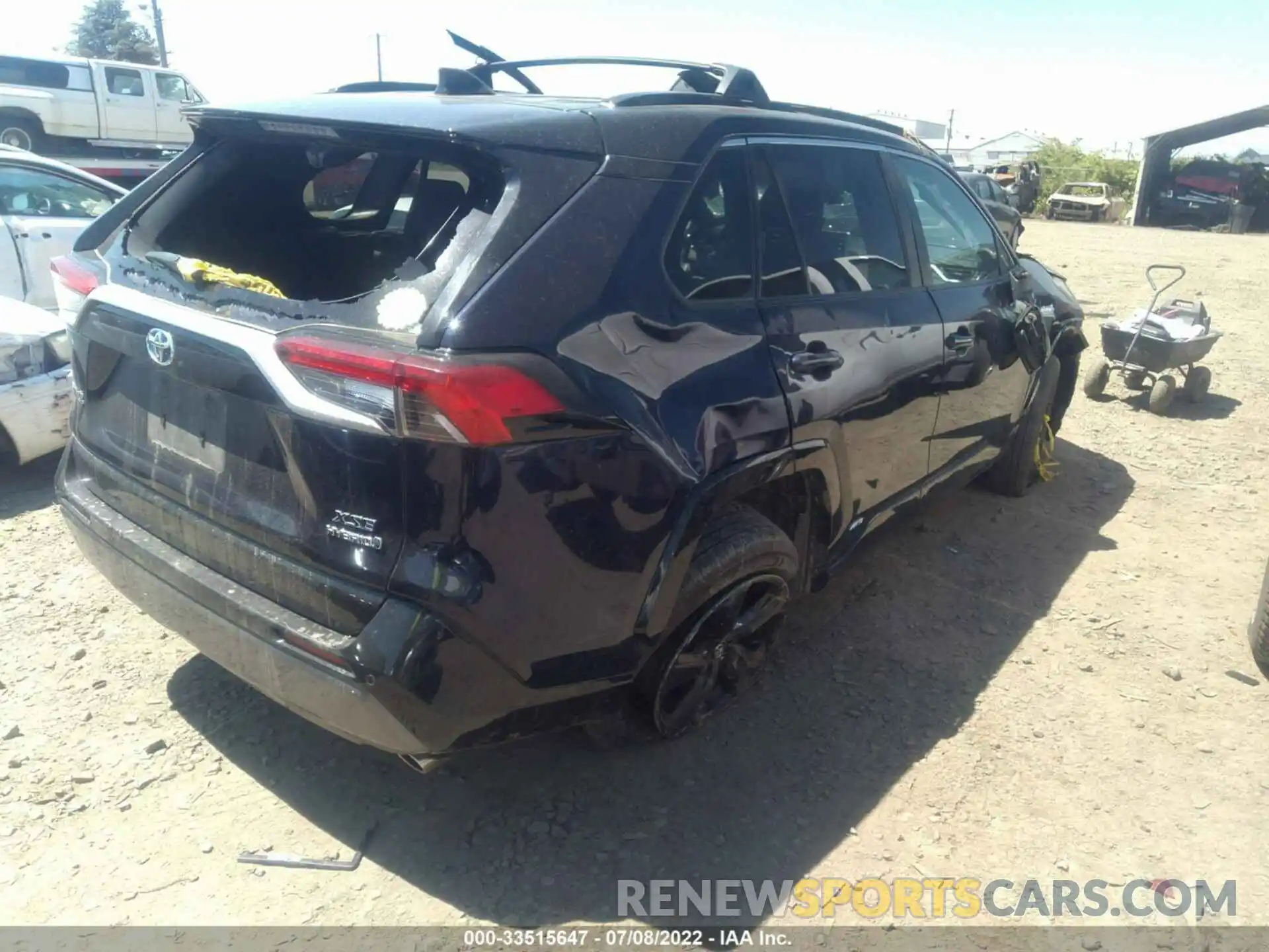 4 Photograph of a damaged car 2T3E6RFV5LW001401 TOYOTA RAV4 2020