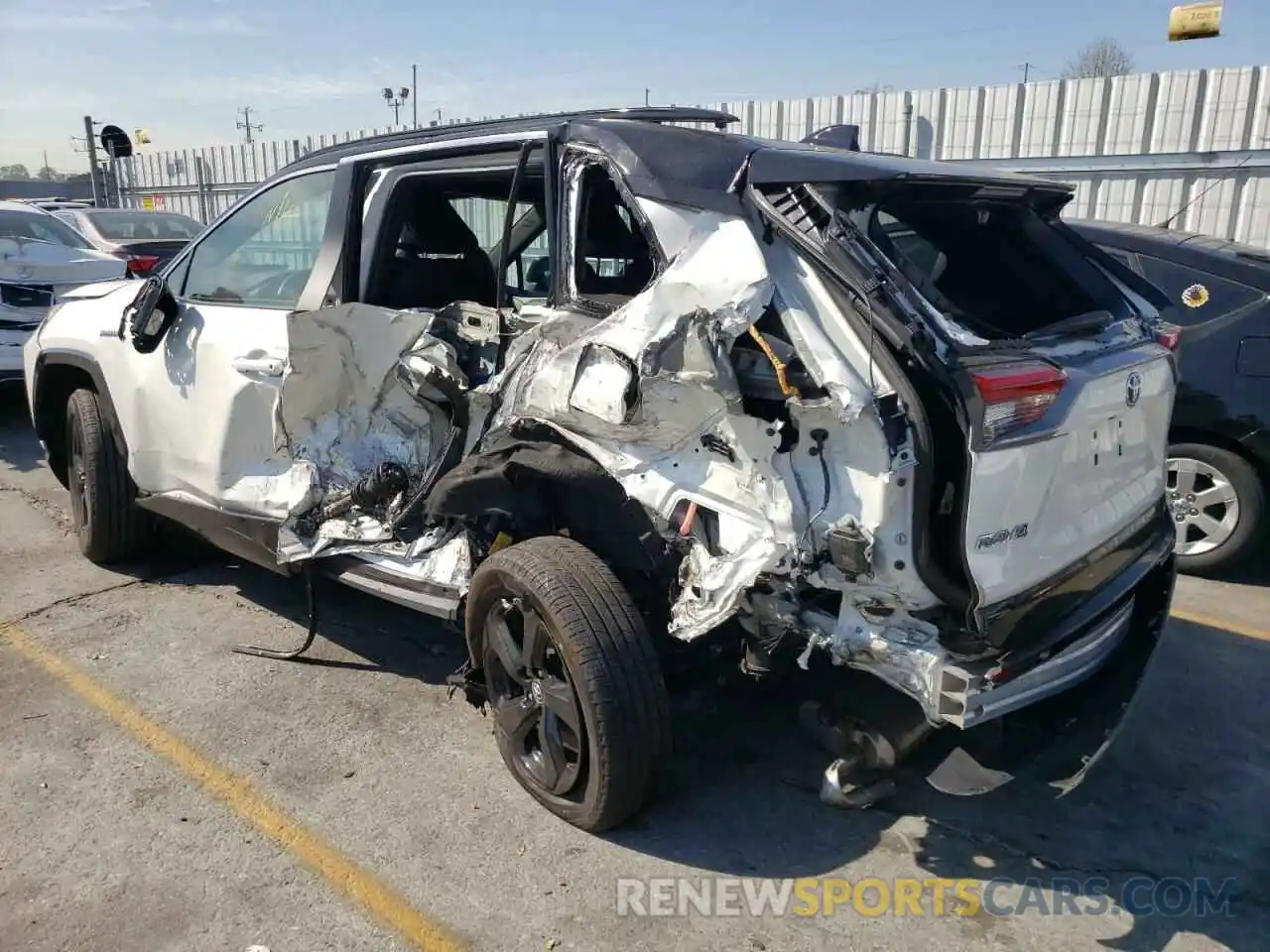 3 Photograph of a damaged car 2T3E6RFV6LW001200 TOYOTA RAV4 2020