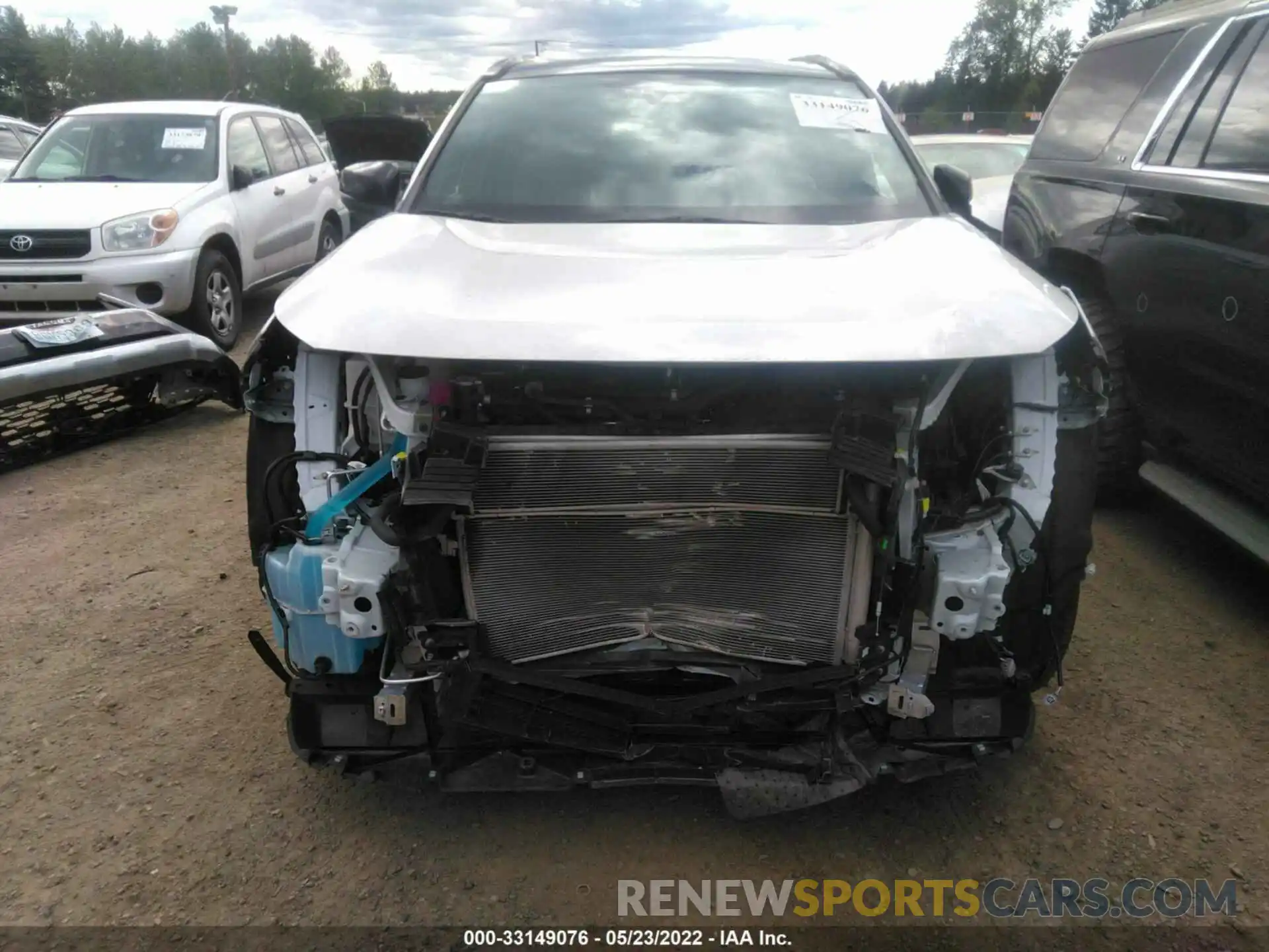 6 Photograph of a damaged car 2T3E6RFV6LW002184 TOYOTA RAV4 2020