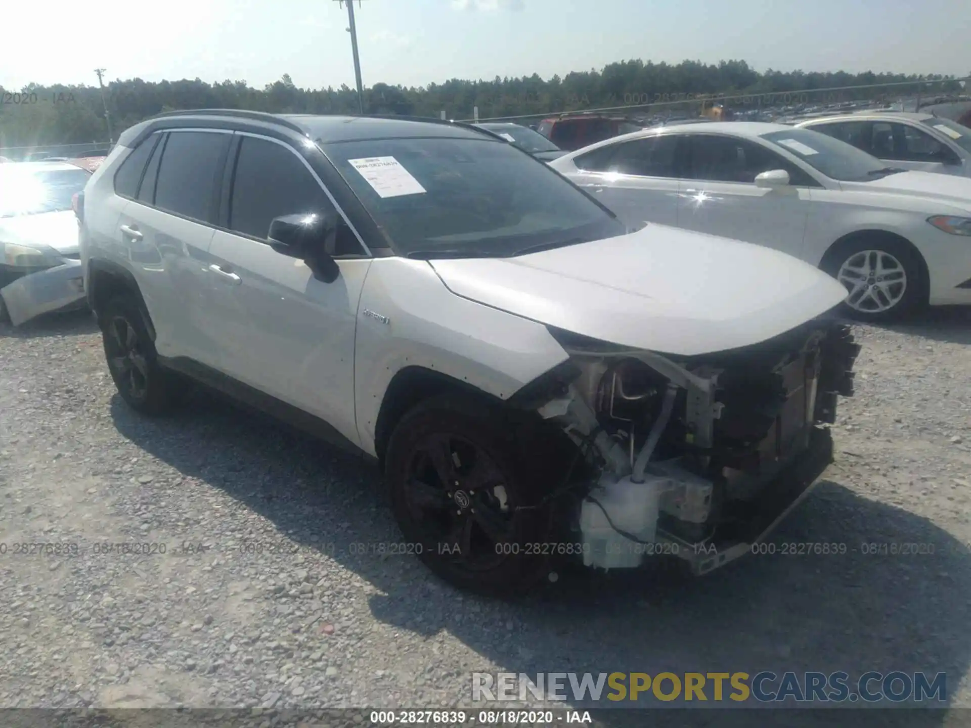 1 Photograph of a damaged car 2T3EWRFV0LW048576 TOYOTA RAV4 2020