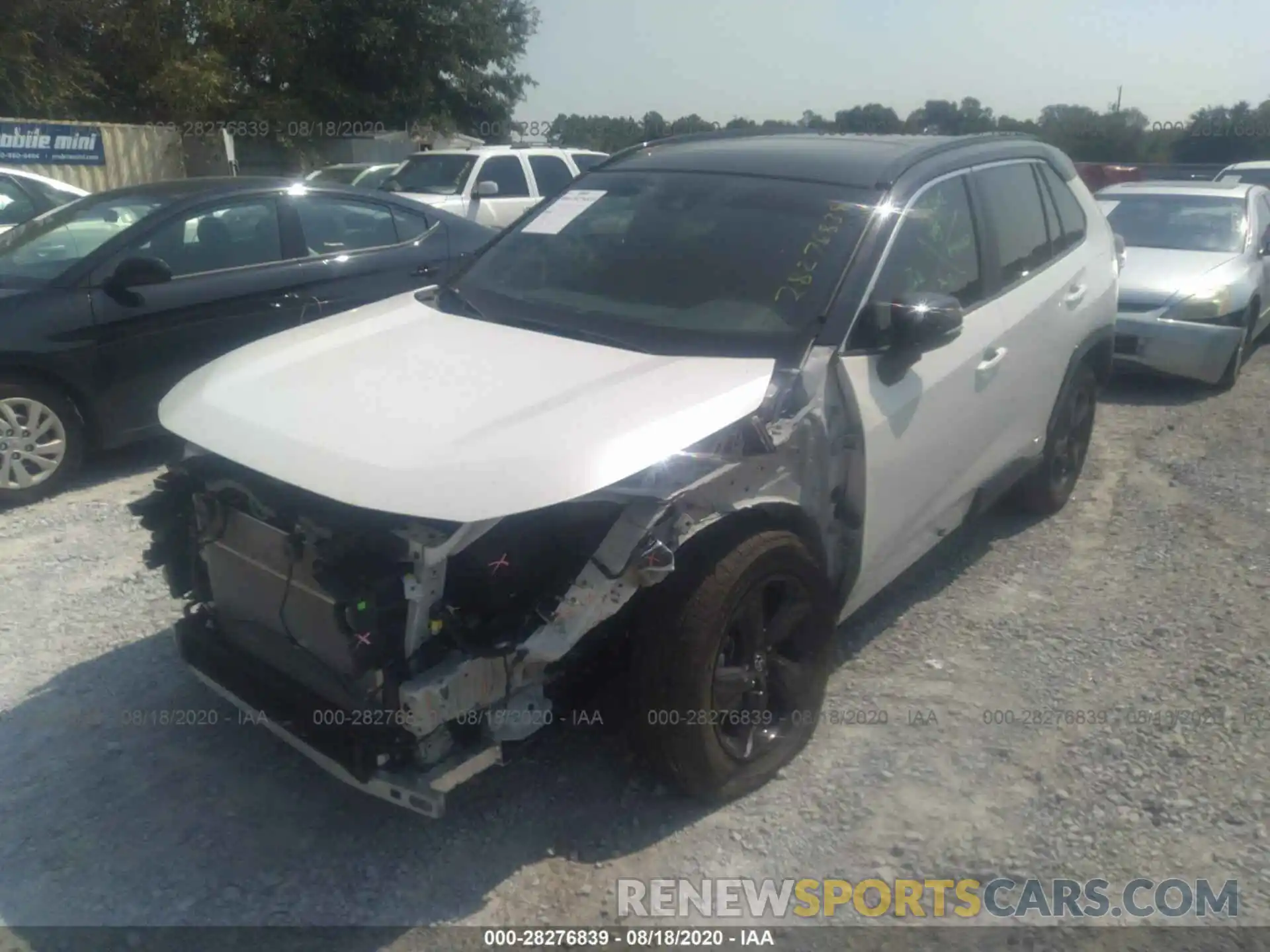 2 Photograph of a damaged car 2T3EWRFV0LW048576 TOYOTA RAV4 2020