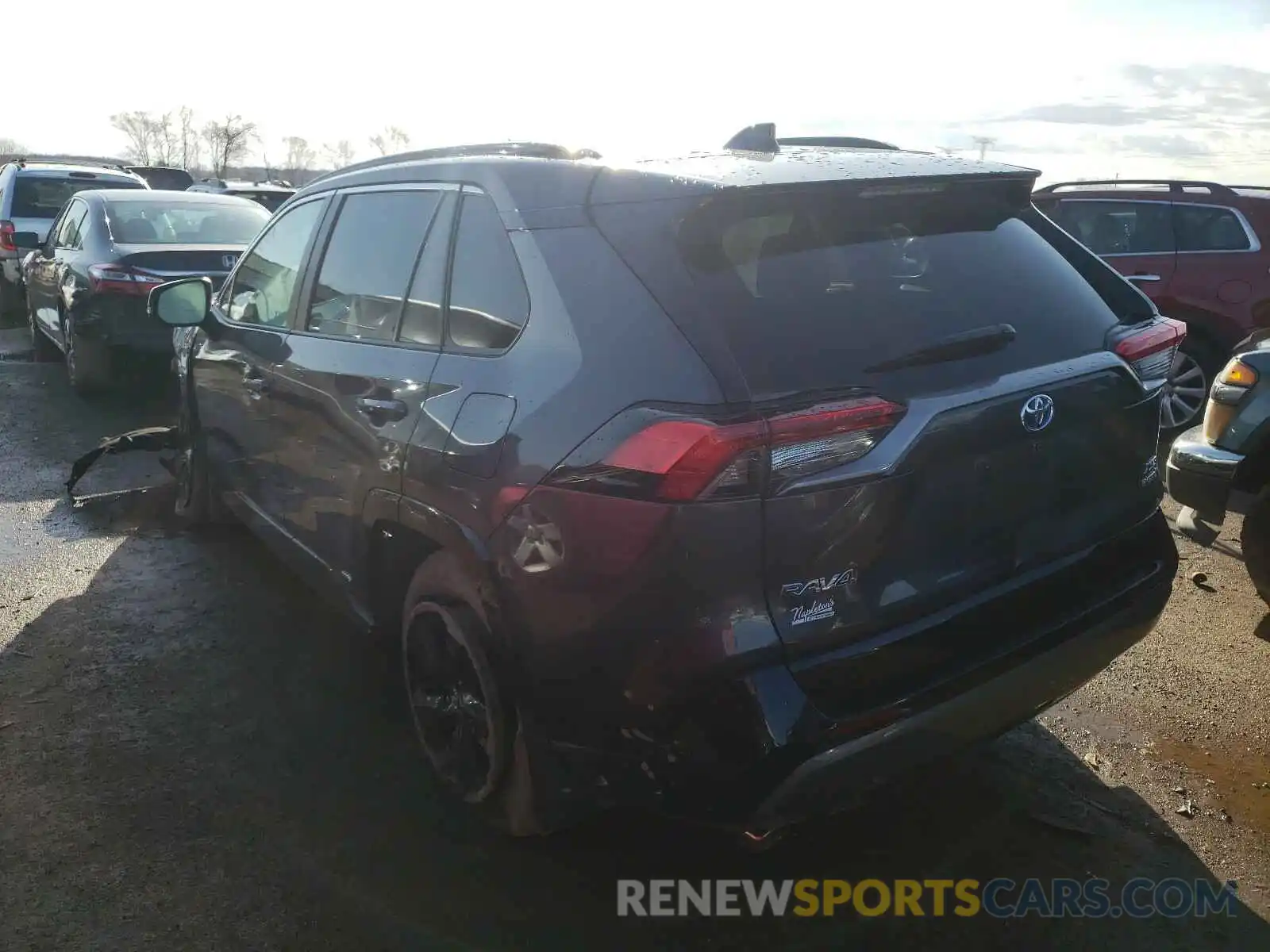 3 Photograph of a damaged car 2T3EWRFV0LW069539 TOYOTA RAV4 2020