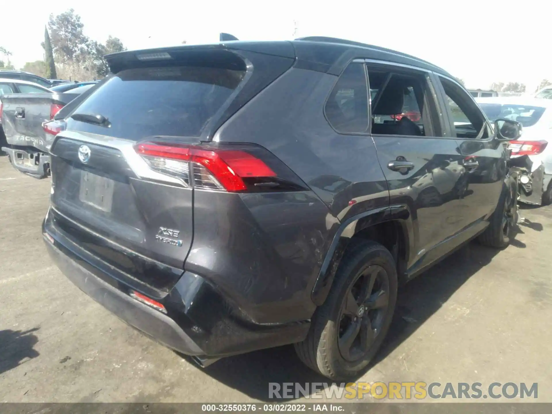 4 Фотография поврежденного автомобиля 2T3EWRFV0LW073140 TOYOTA RAV4 2020