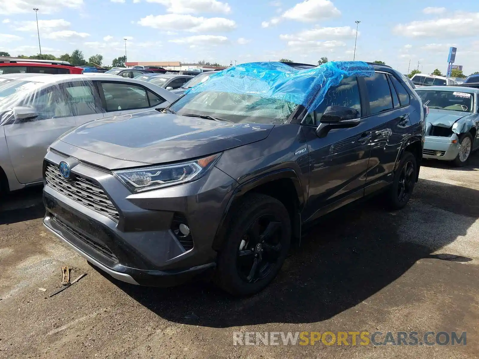 2 Photograph of a damaged car 2T3EWRFV0LW099060 TOYOTA RAV4 2020