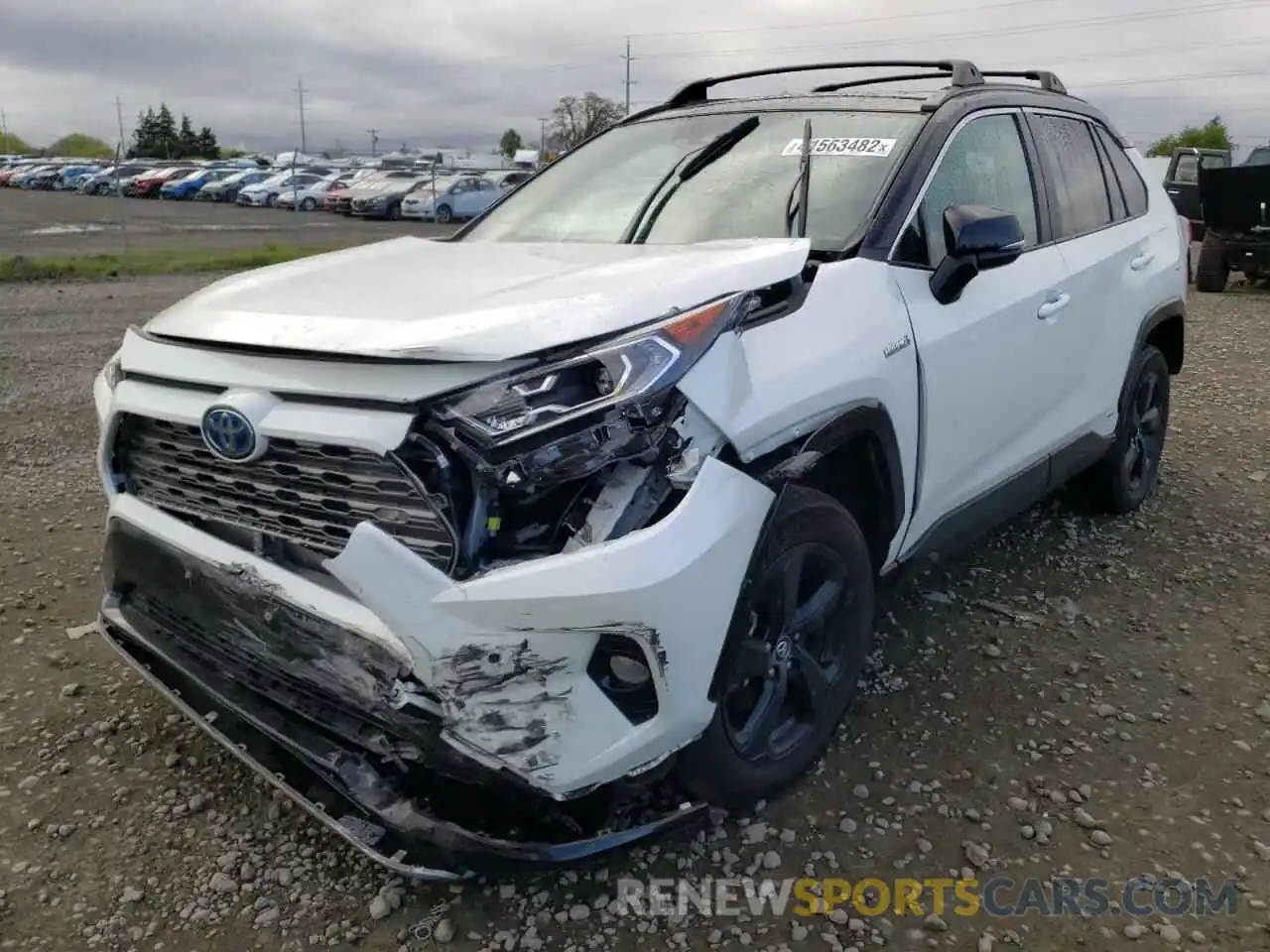 2 Photograph of a damaged car 2T3EWRFV1LW047341 TOYOTA RAV4 2020