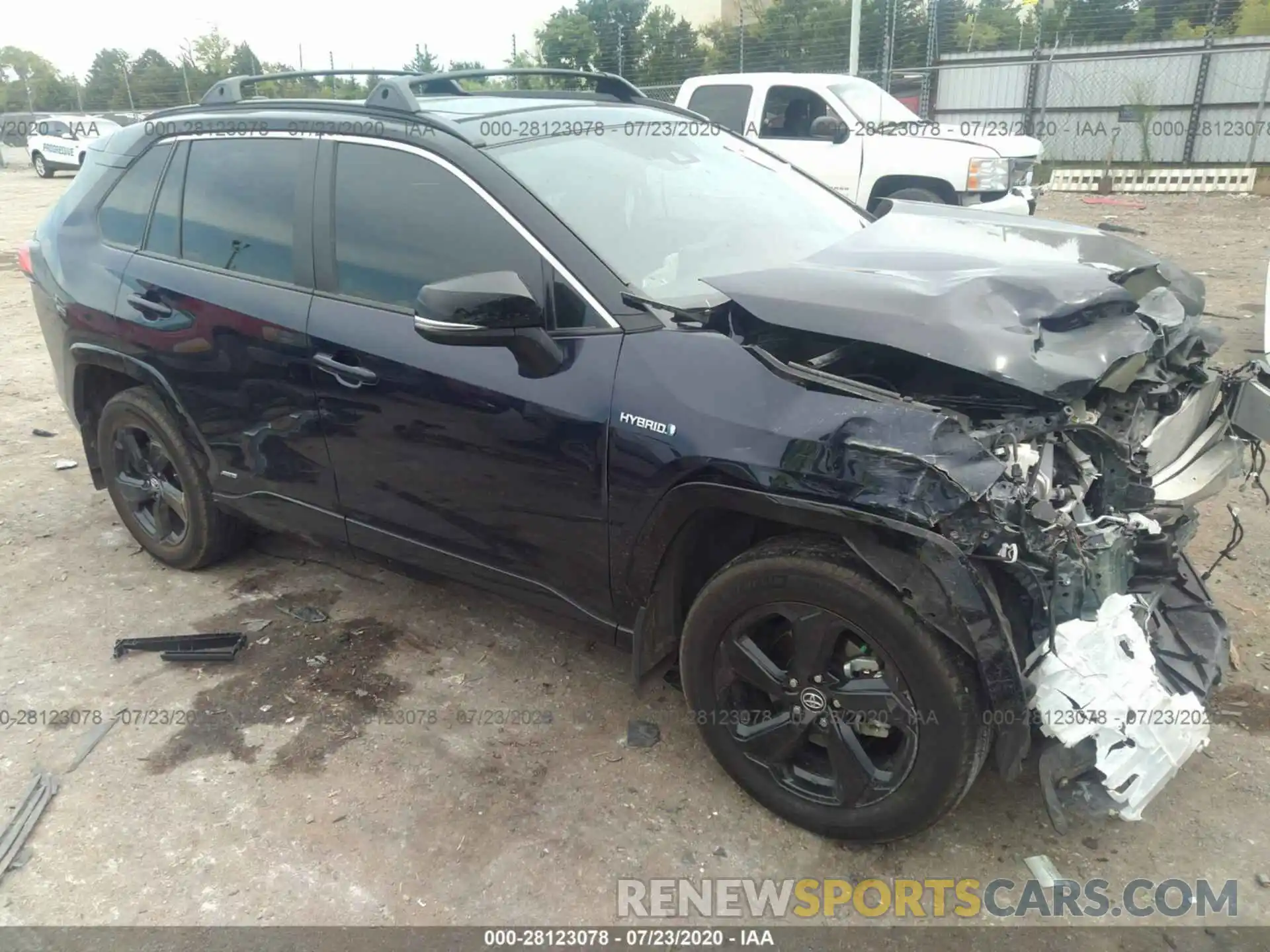 1 Photograph of a damaged car 2T3EWRFV1LW055875 TOYOTA RAV4 2020