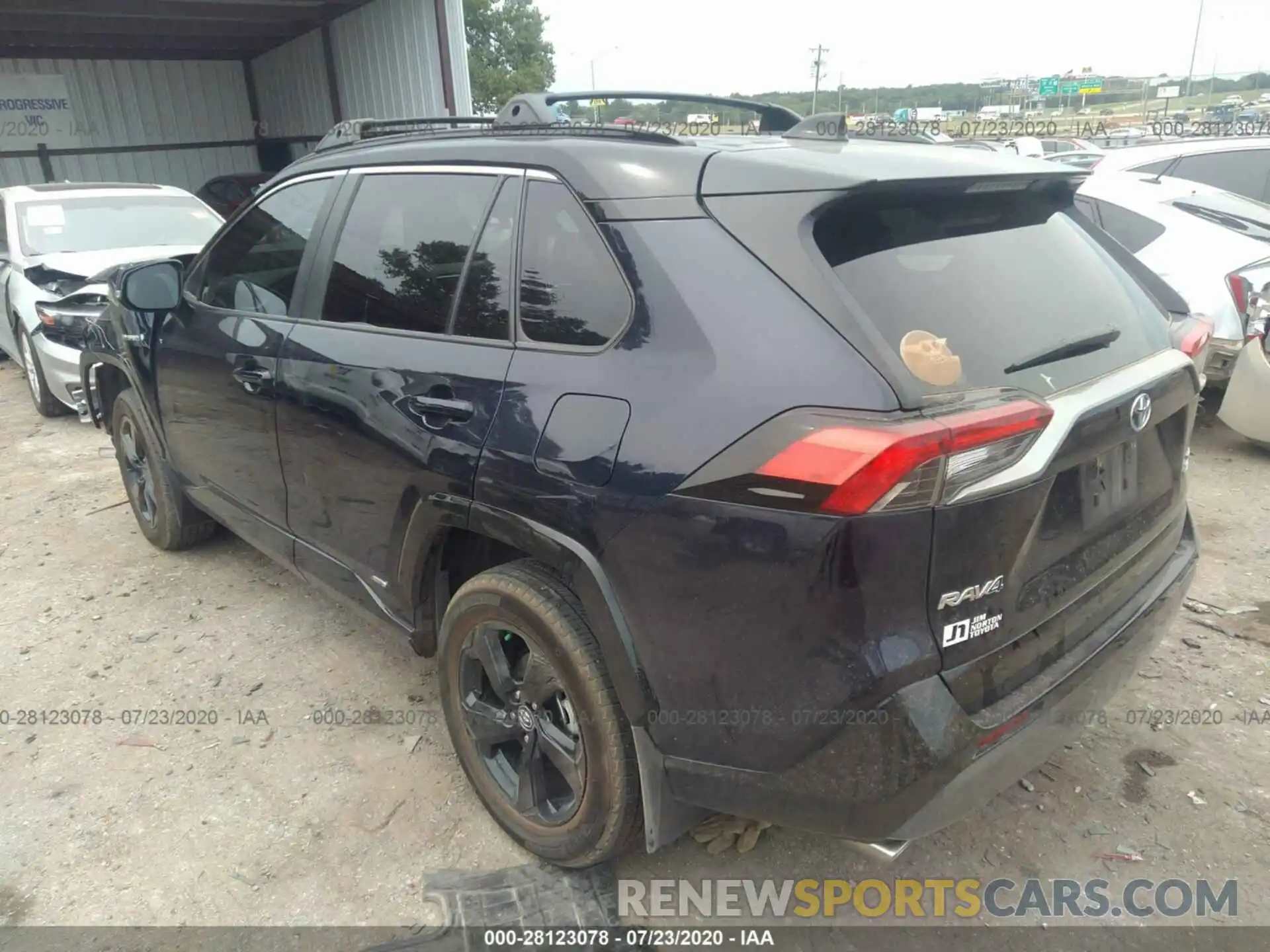 3 Photograph of a damaged car 2T3EWRFV1LW055875 TOYOTA RAV4 2020