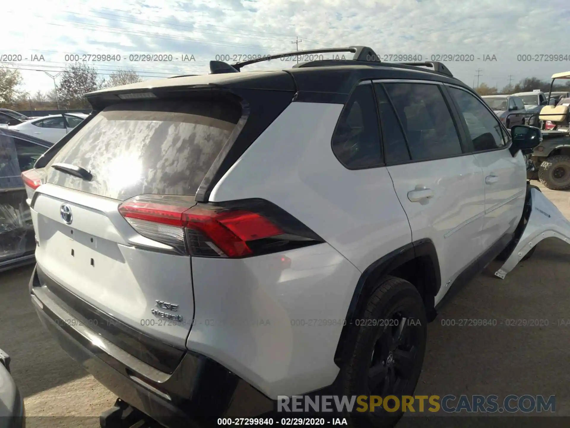 4 Photograph of a damaged car 2T3EWRFV1LW059411 TOYOTA RAV4 2020