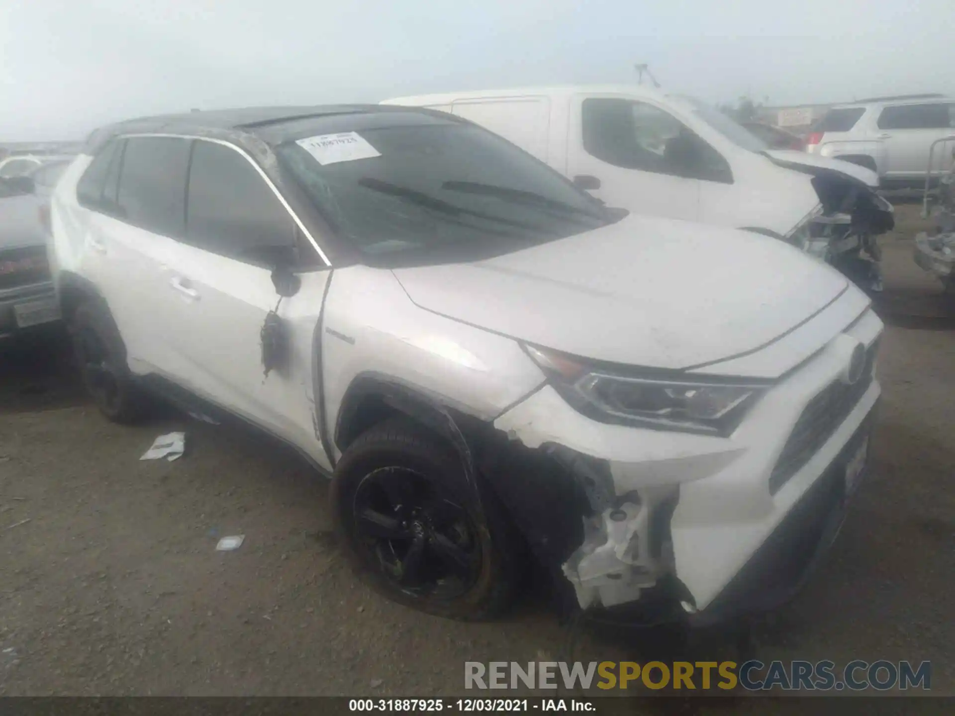 1 Photograph of a damaged car 2T3EWRFV1LW064642 TOYOTA RAV4 2020