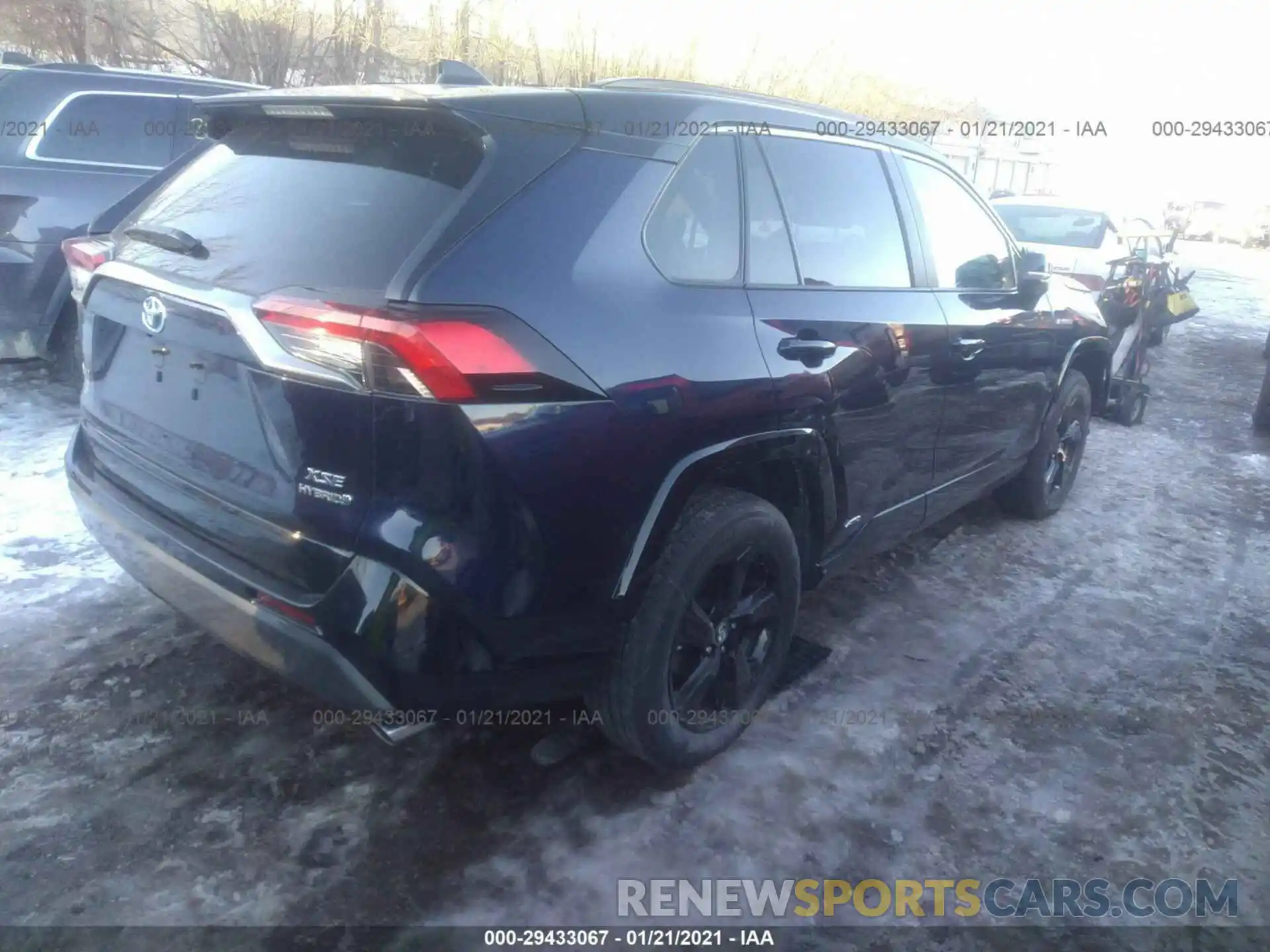 4 Photograph of a damaged car 2T3EWRFV1LW080386 TOYOTA RAV4 2020