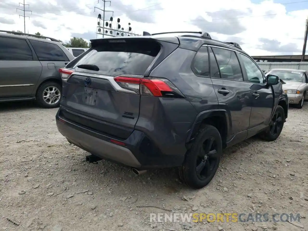 4 Photograph of a damaged car 2T3EWRFV2LW051477 TOYOTA RAV4 2020