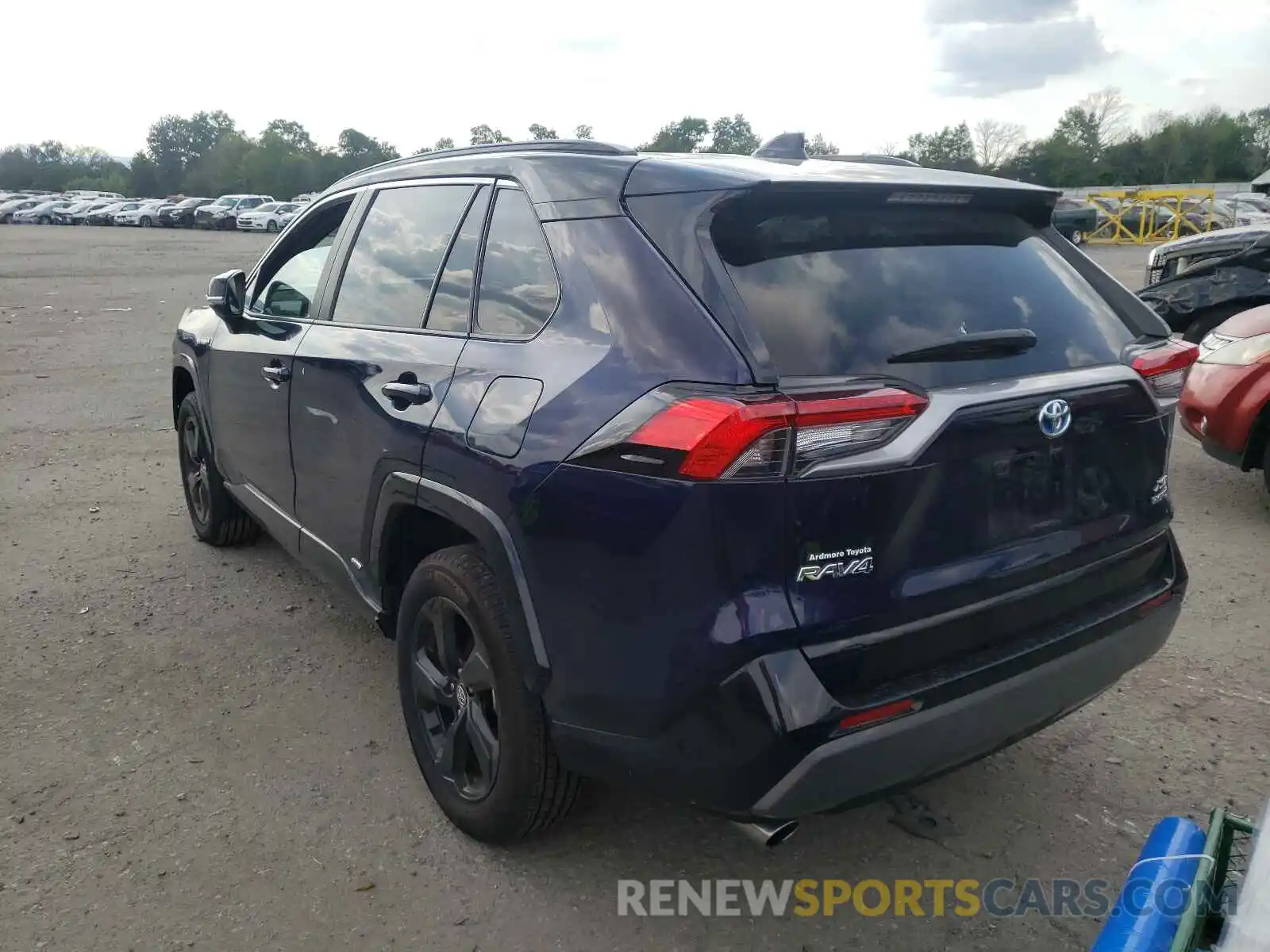 3 Photograph of a damaged car 2T3EWRFV2LW084737 TOYOTA RAV4 2020