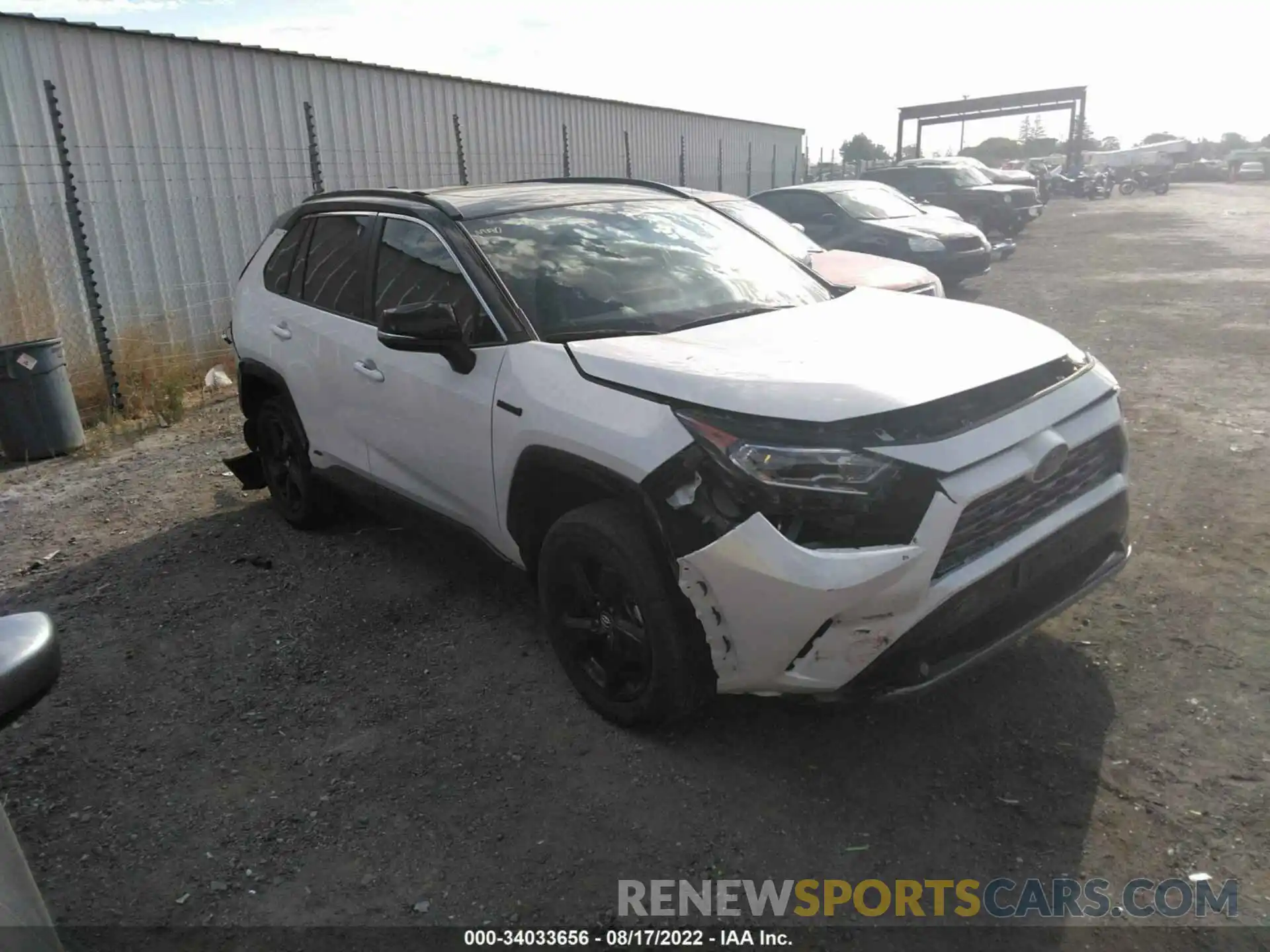 1 Photograph of a damaged car 2T3EWRFV3LW052797 TOYOTA RAV4 2020