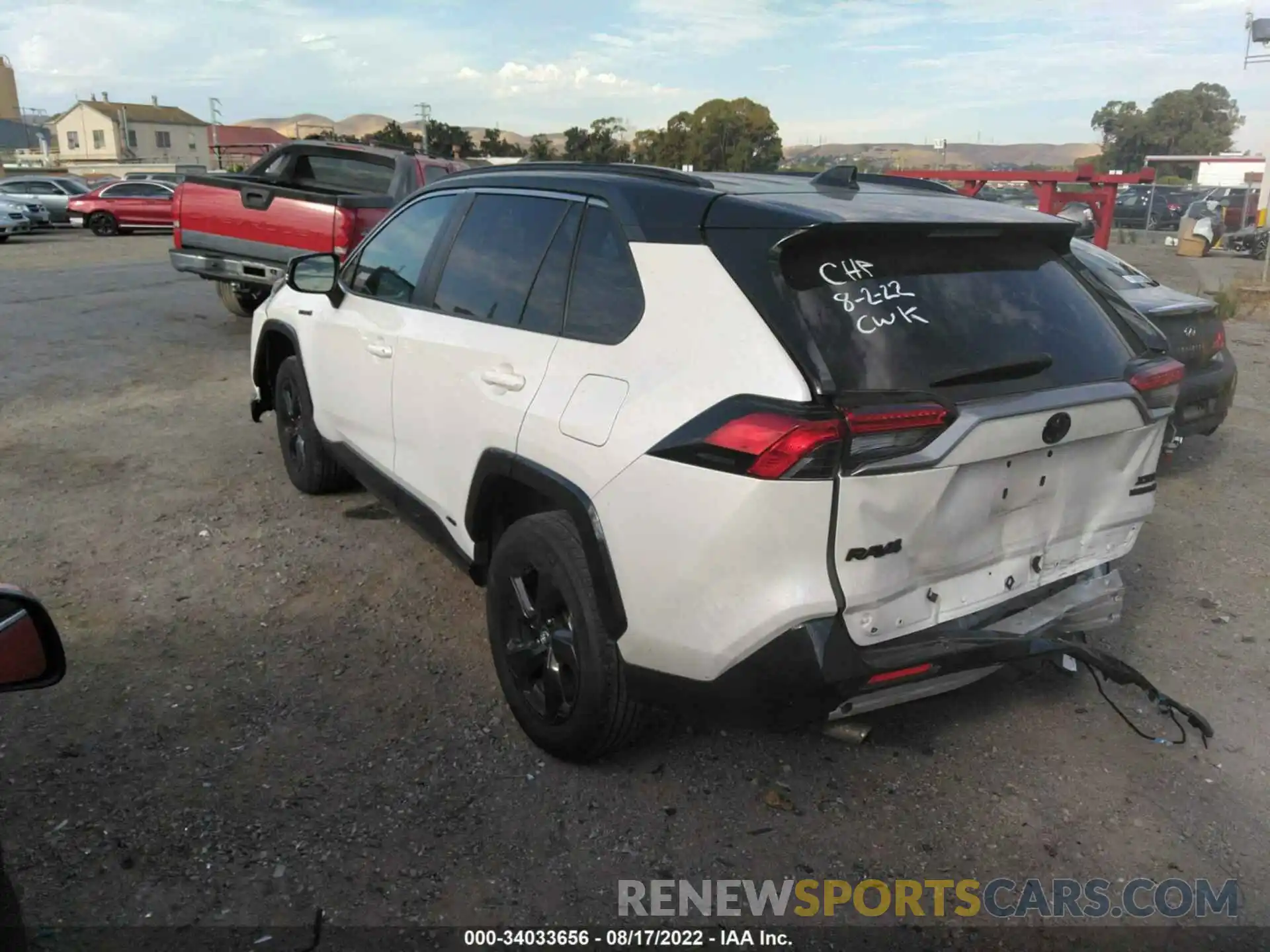 3 Photograph of a damaged car 2T3EWRFV3LW052797 TOYOTA RAV4 2020