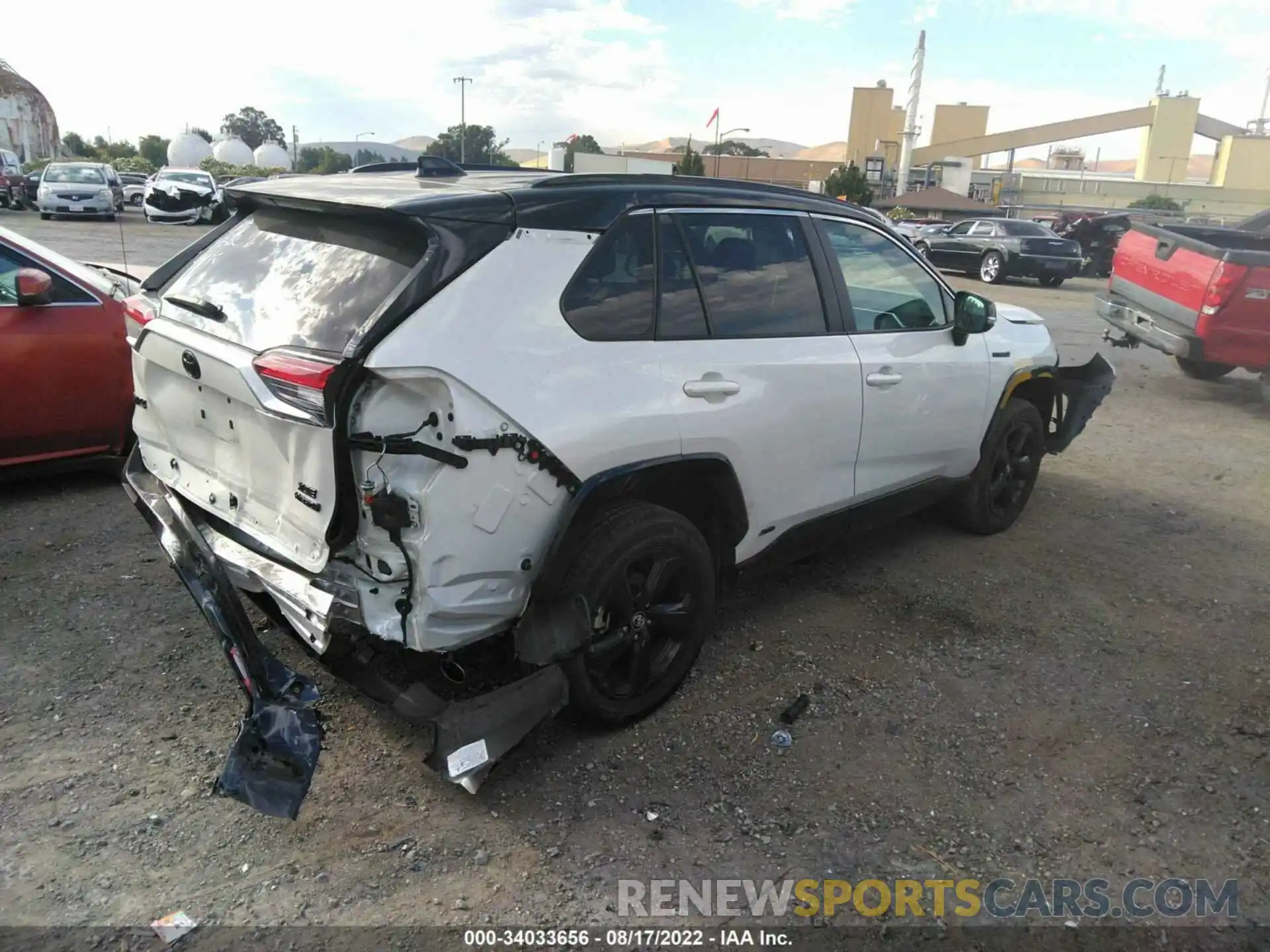 4 Photograph of a damaged car 2T3EWRFV3LW052797 TOYOTA RAV4 2020