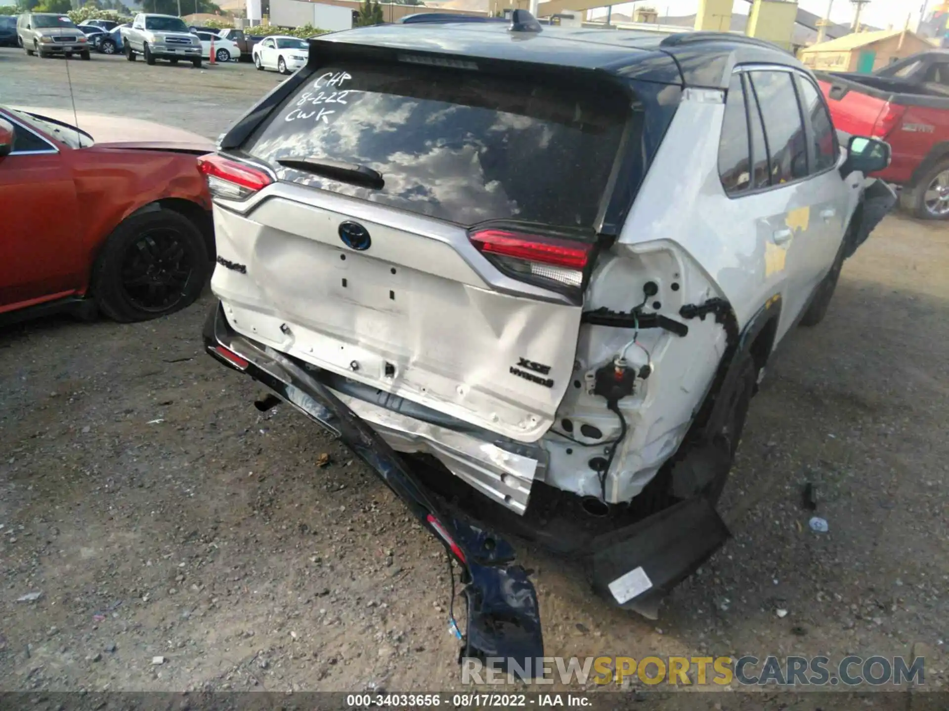 6 Photograph of a damaged car 2T3EWRFV3LW052797 TOYOTA RAV4 2020