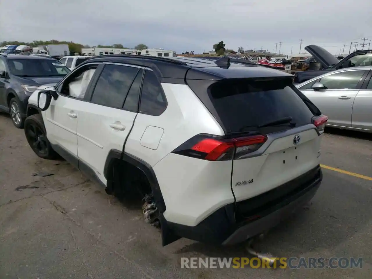 3 Фотография поврежденного автомобиля 2T3EWRFV3LW054260 TOYOTA RAV4 2020