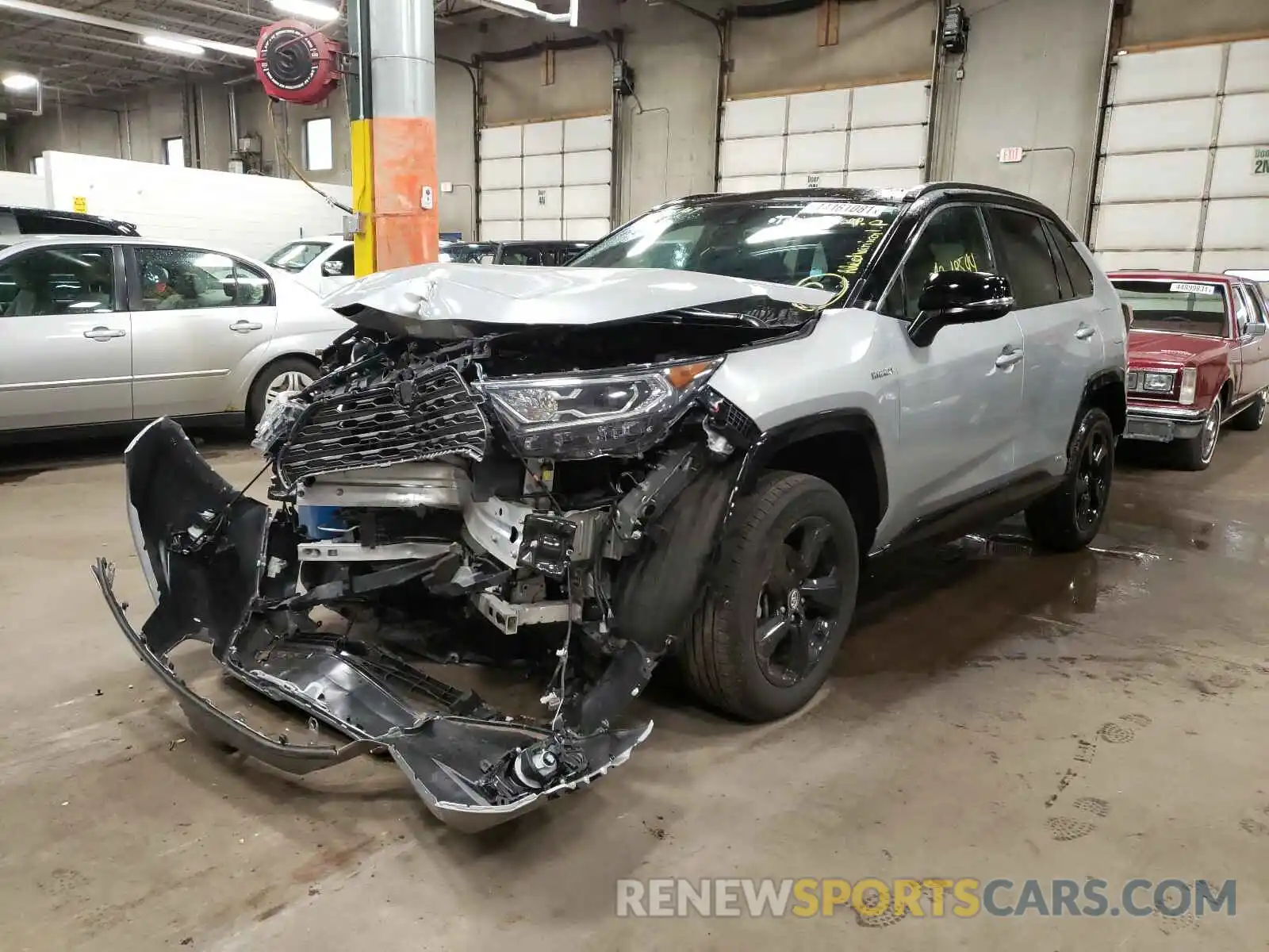 2 Photograph of a damaged car 2T3EWRFV3LW062553 TOYOTA RAV4 2020