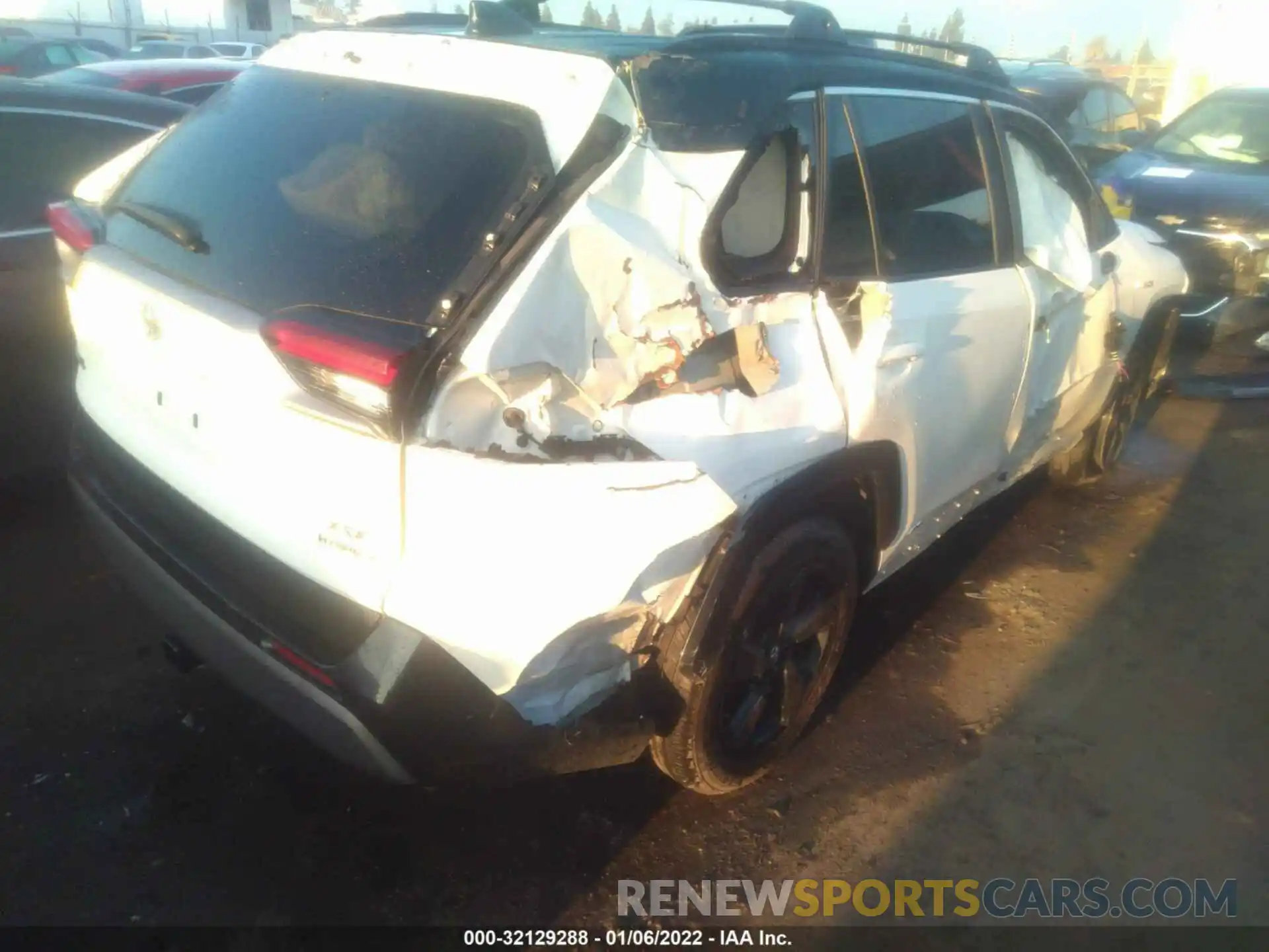 4 Photograph of a damaged car 2T3EWRFV3LW066134 TOYOTA RAV4 2020